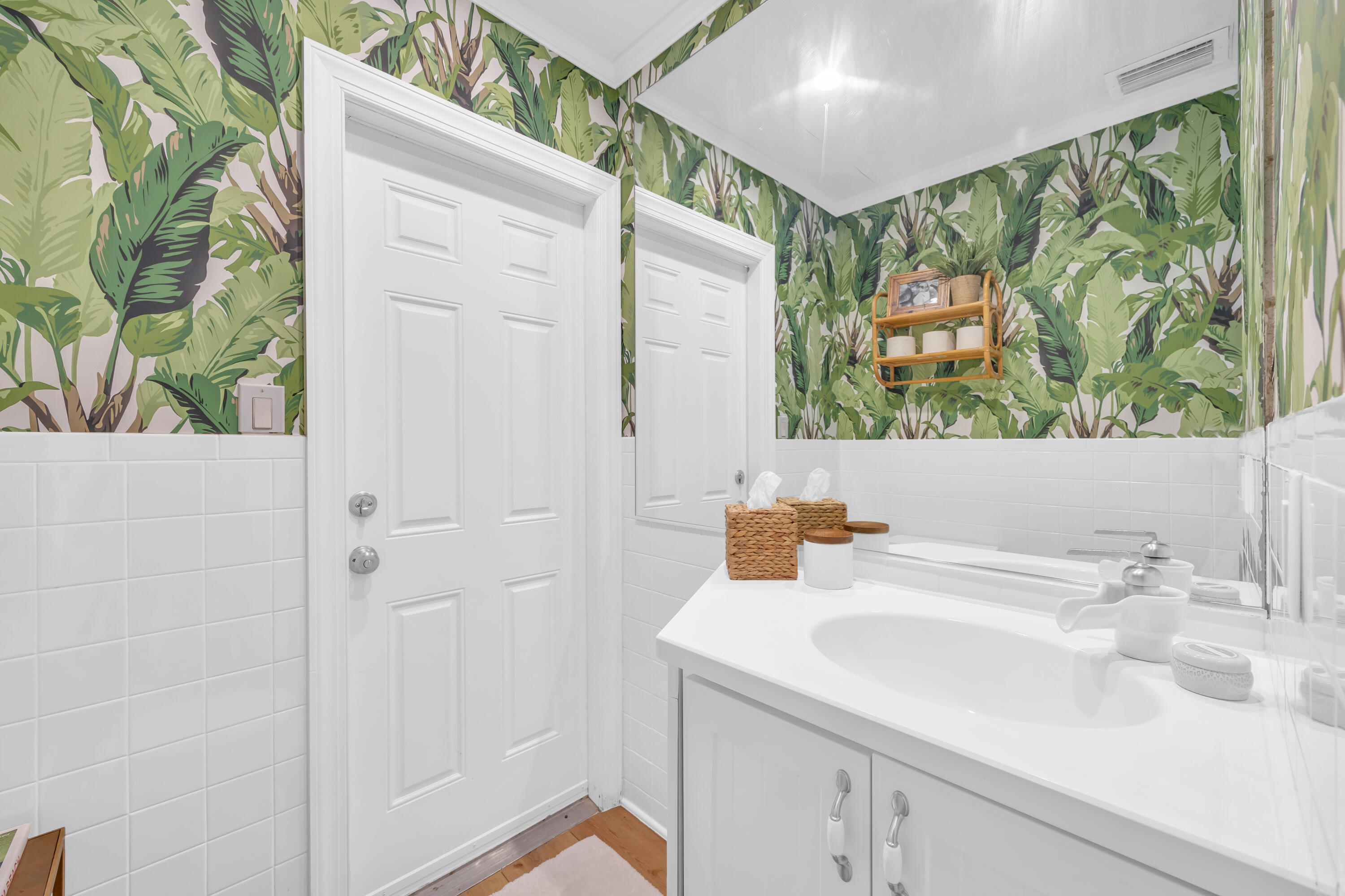 366 ELM, Tequesta FL 33469