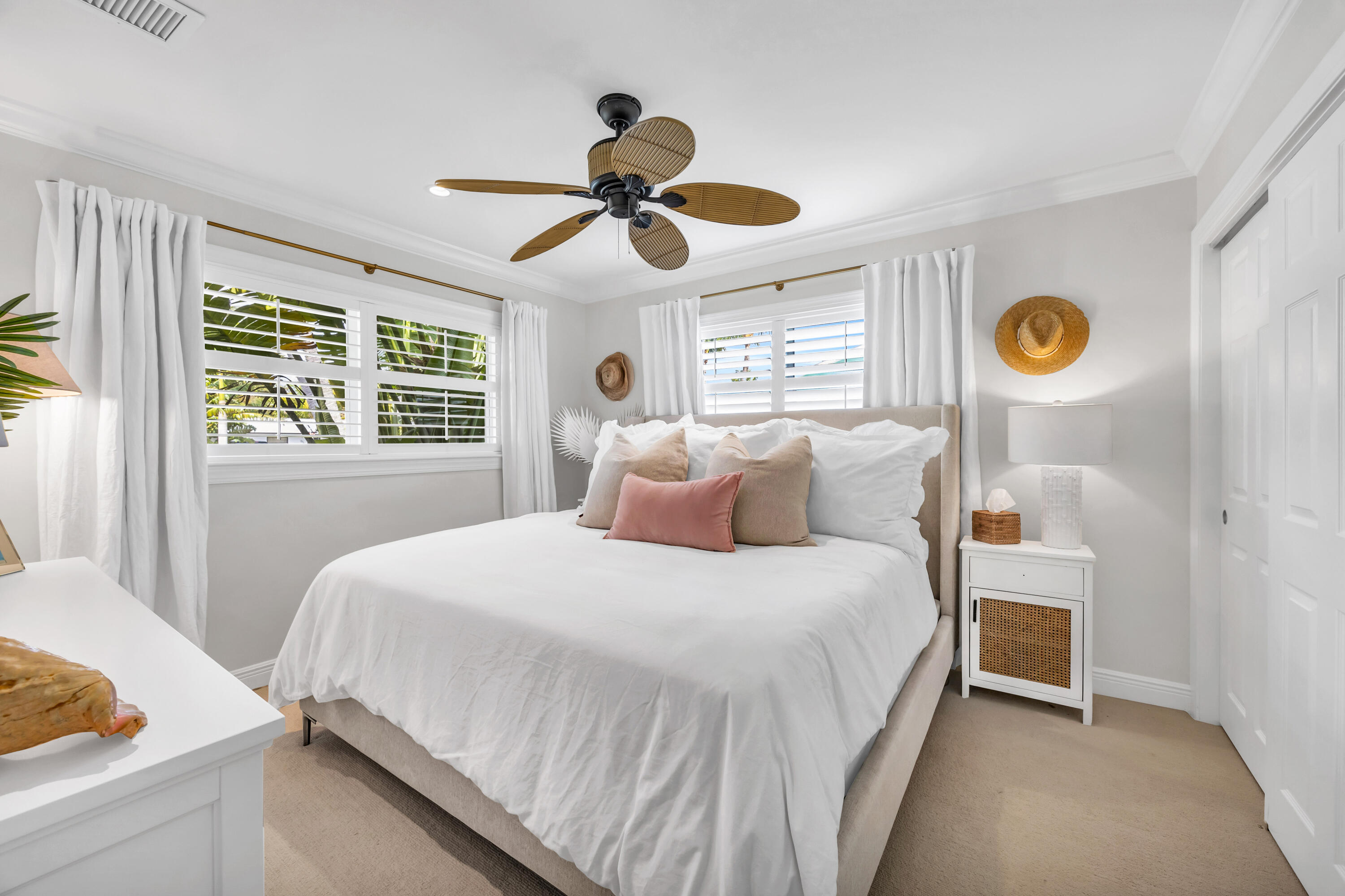 366 ELM, Tequesta FL 33469