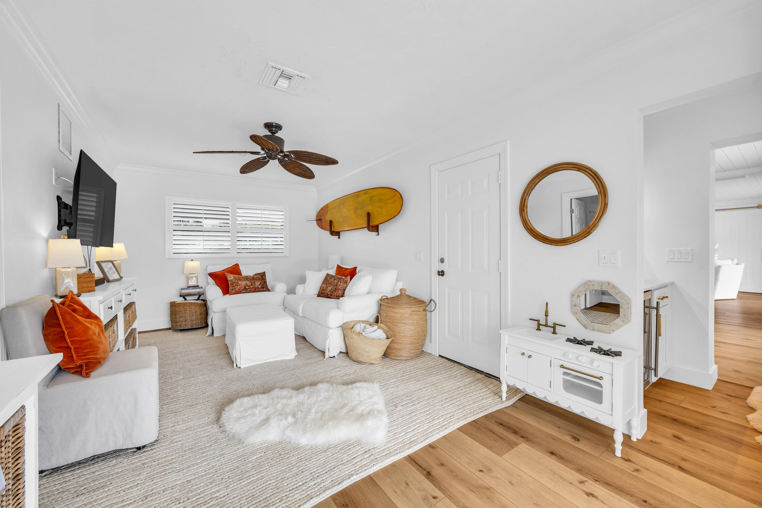 366 ELM, Tequesta FL 33469