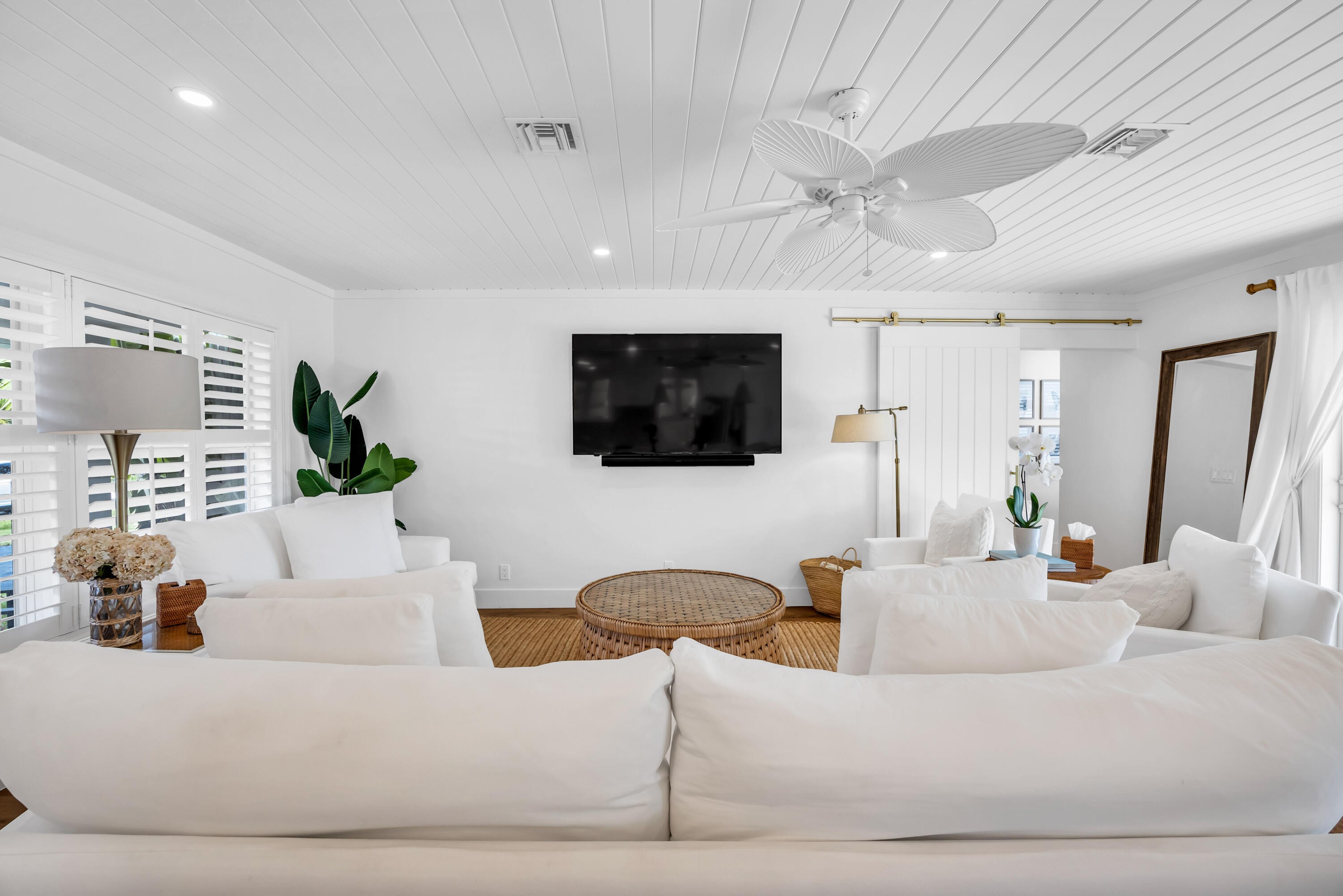366 ELM, Tequesta FL 33469