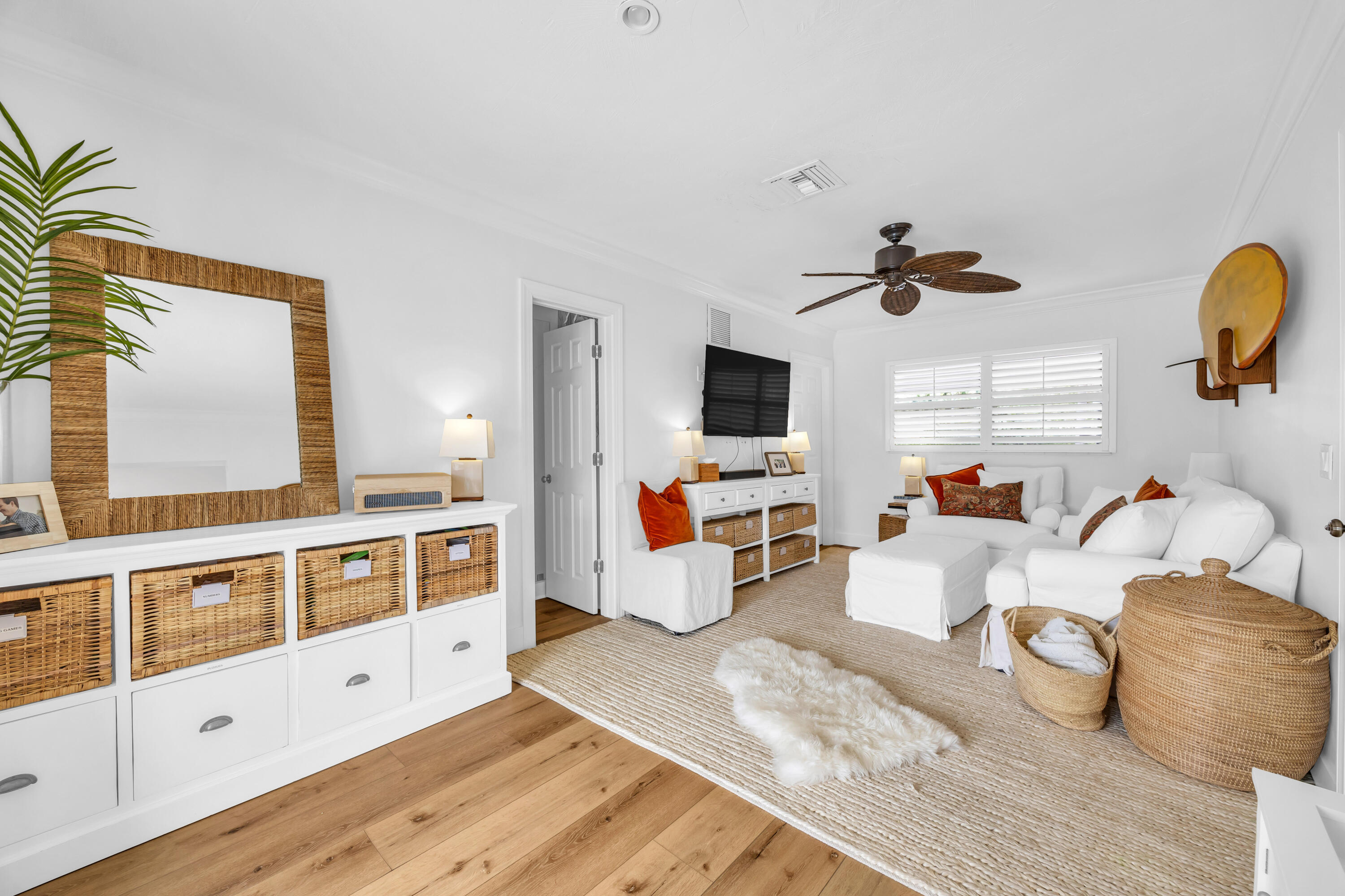 366 ELM, Tequesta FL 33469