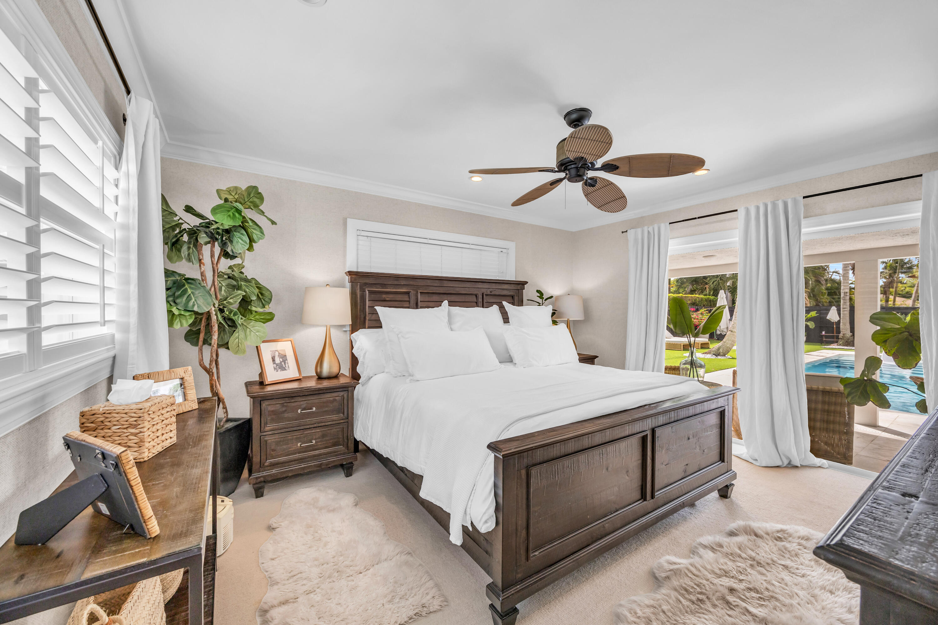 366 ELM, Tequesta FL 33469
