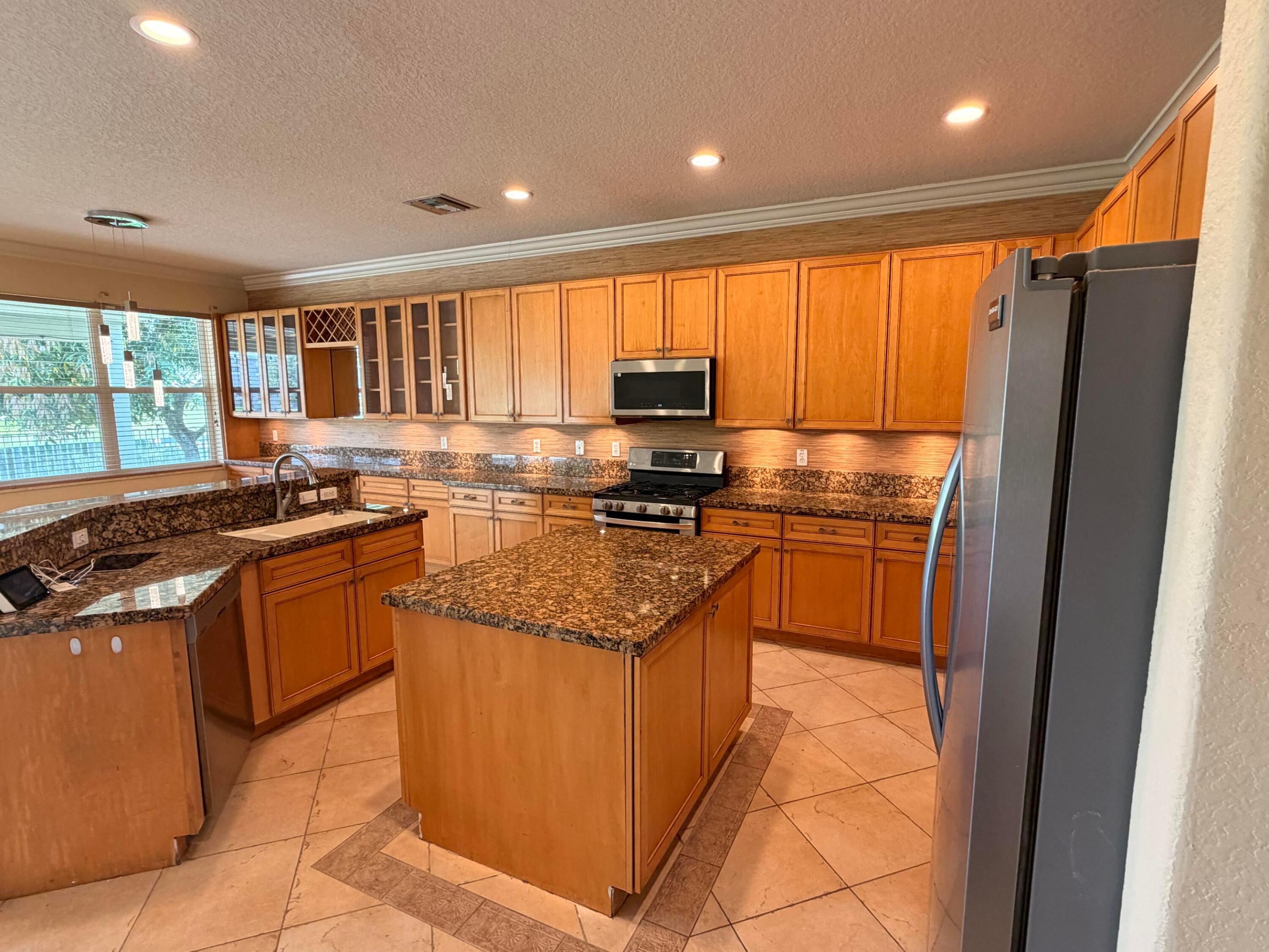 108 Kensington, Royal Palm Beach FL 33411