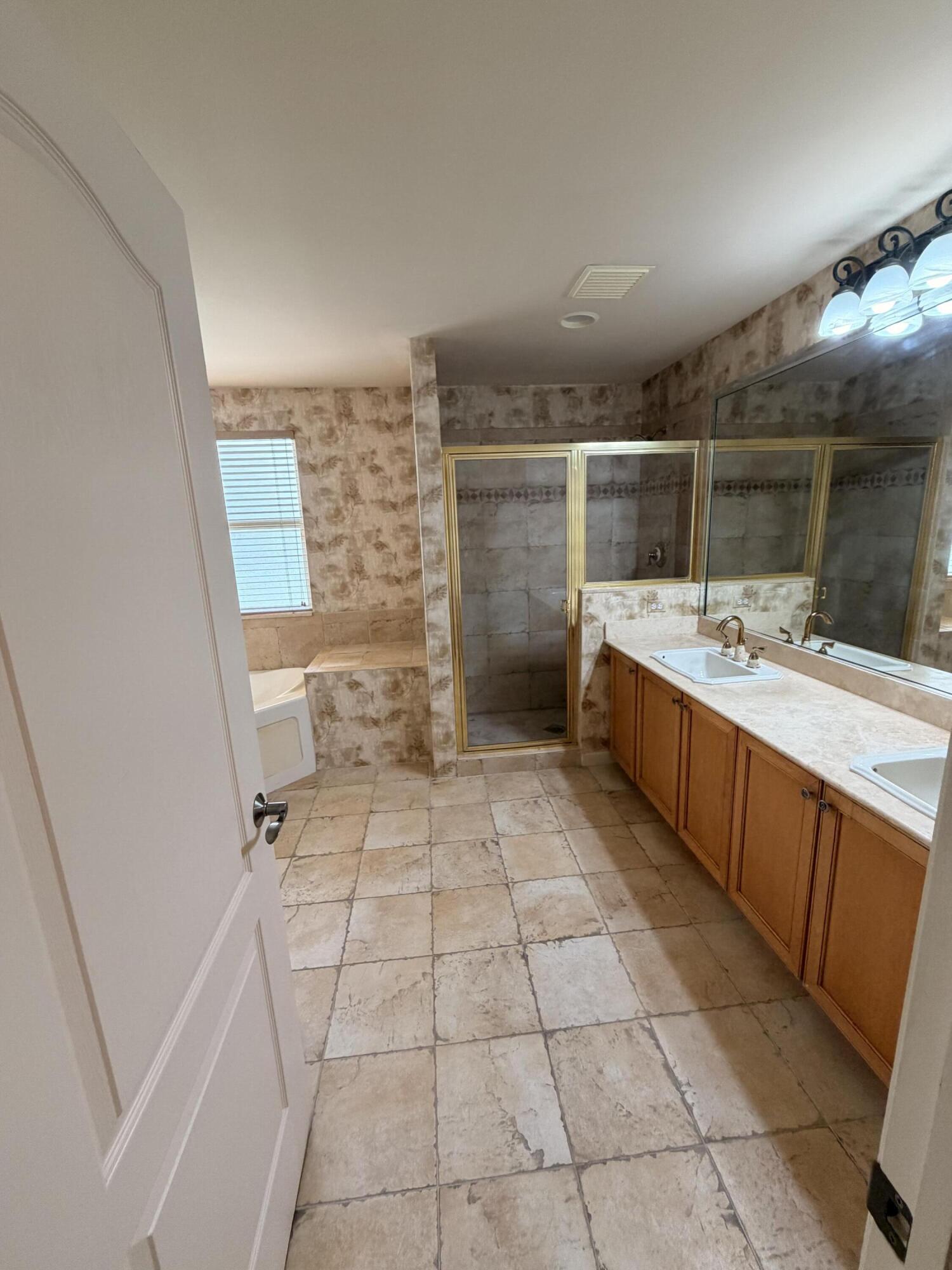 108 Kensington, Royal Palm Beach FL 33411