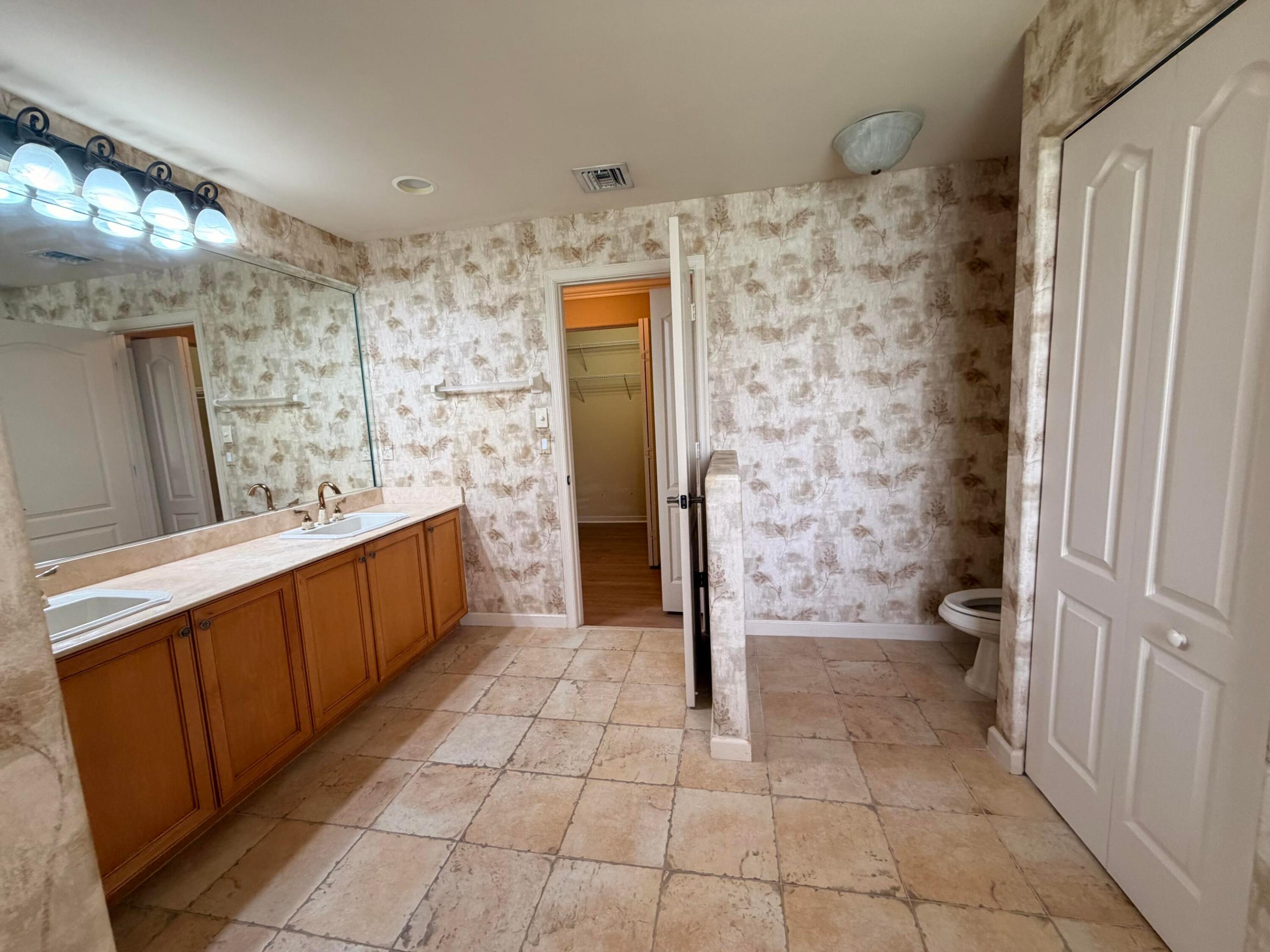 108 Kensington, Royal Palm Beach FL 33411