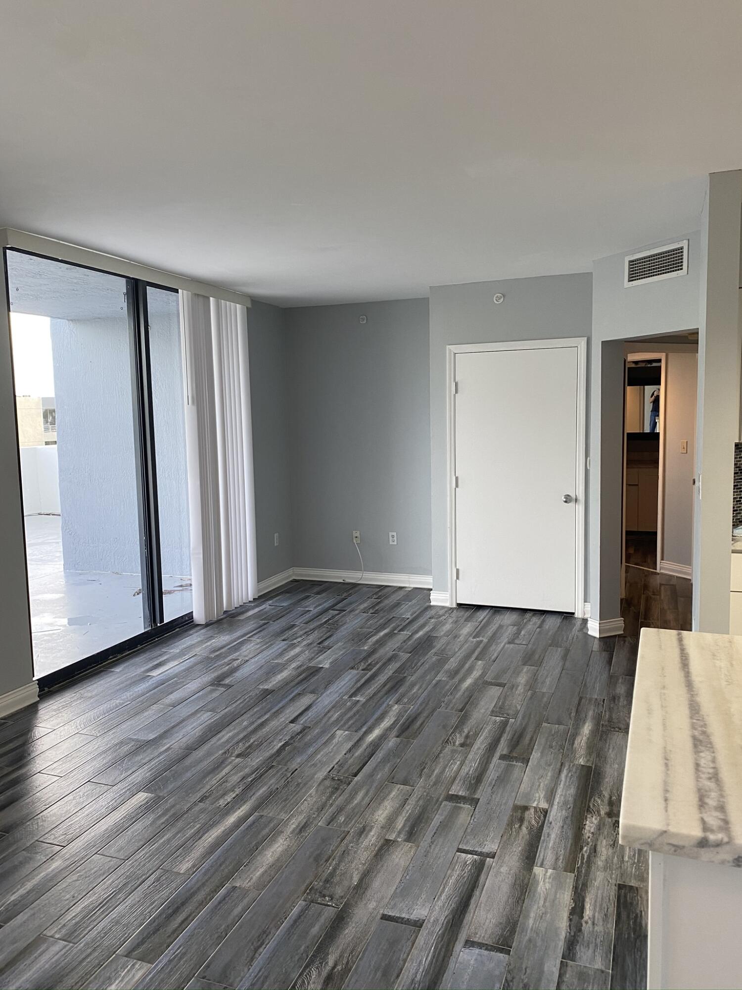 1330 WEST #403, Miami Beach FL 33139