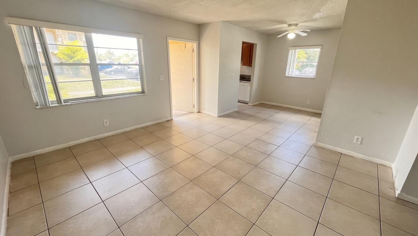 200 Croton #111, Lantana FL 33462