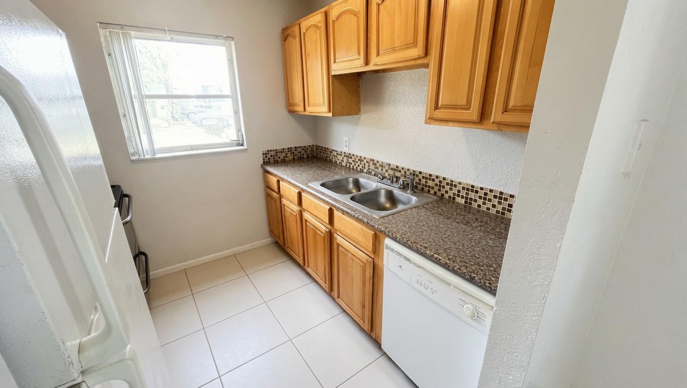 200 Croton #111, Lantana FL 33462