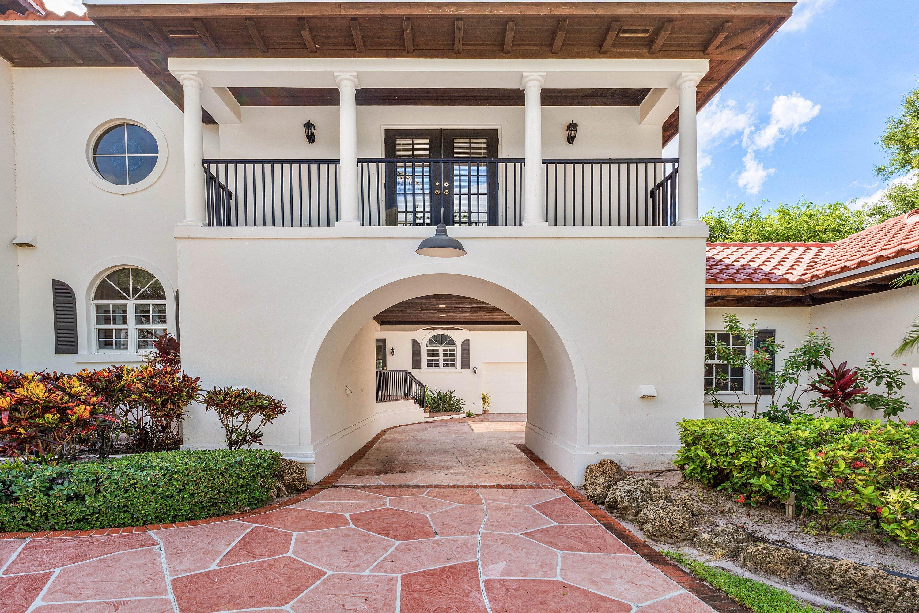 2 FIRESTONE, West Palm Beach FL 33401