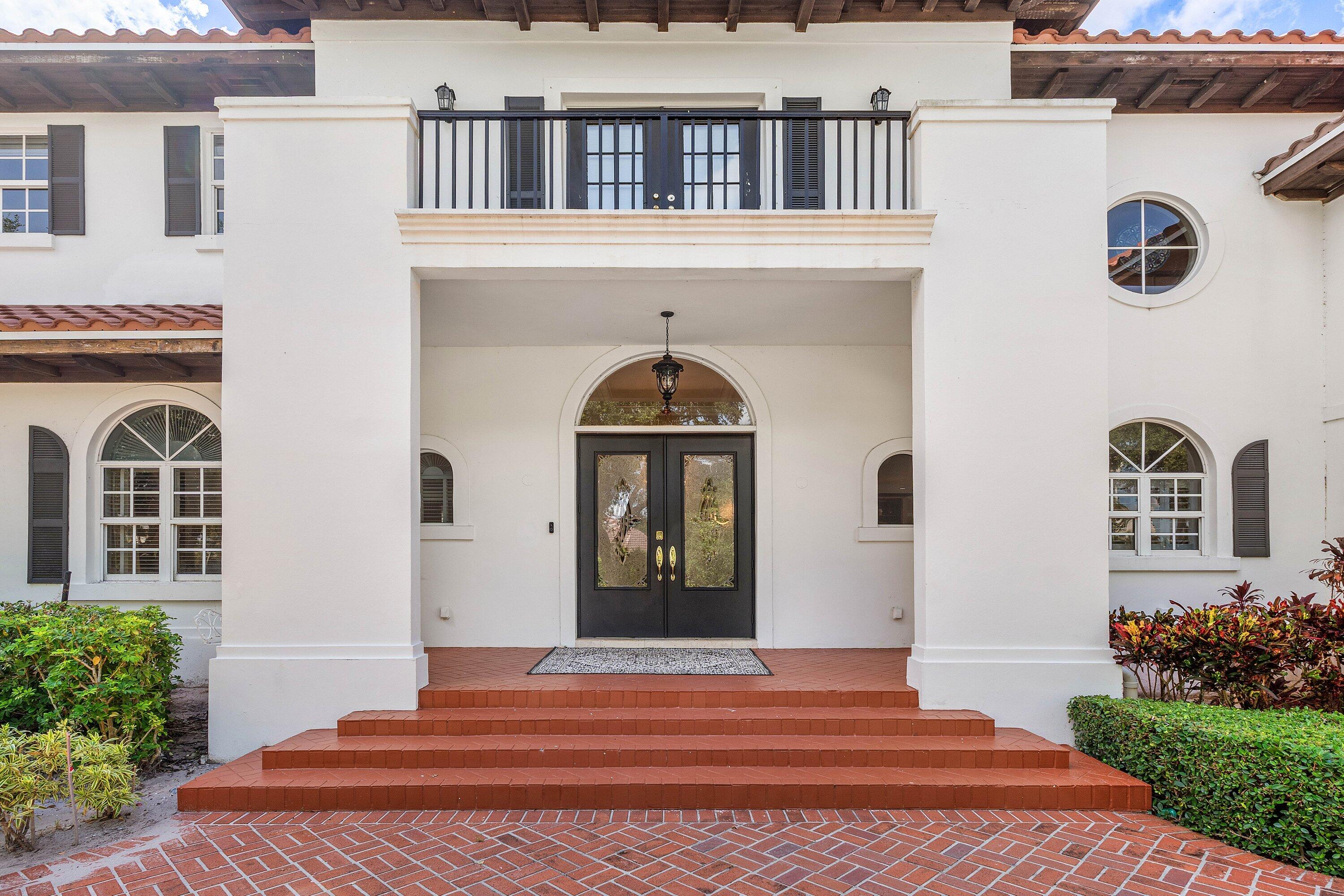 2 FIRESTONE, West Palm Beach FL 33401