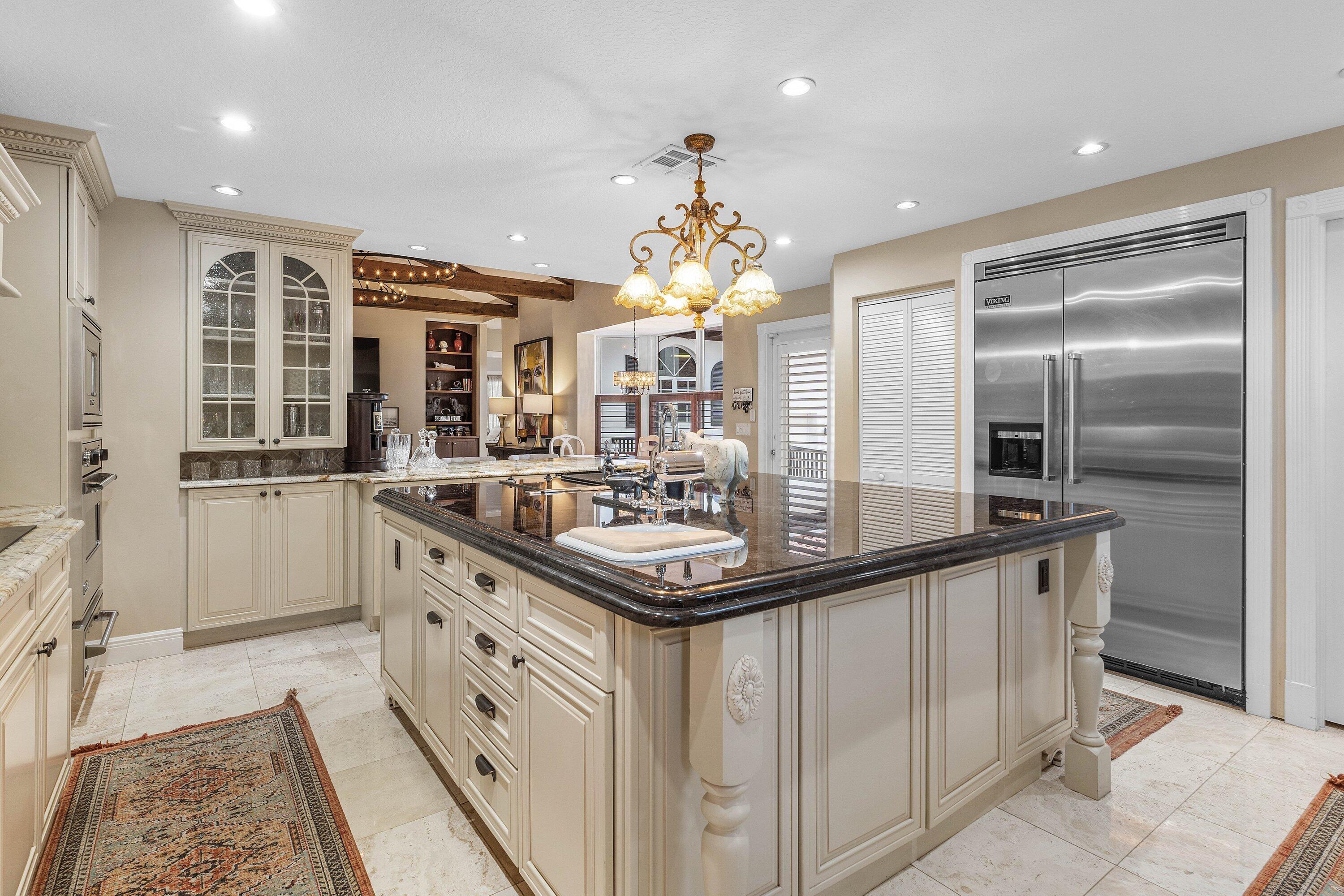 2 FIRESTONE, West Palm Beach FL 33401