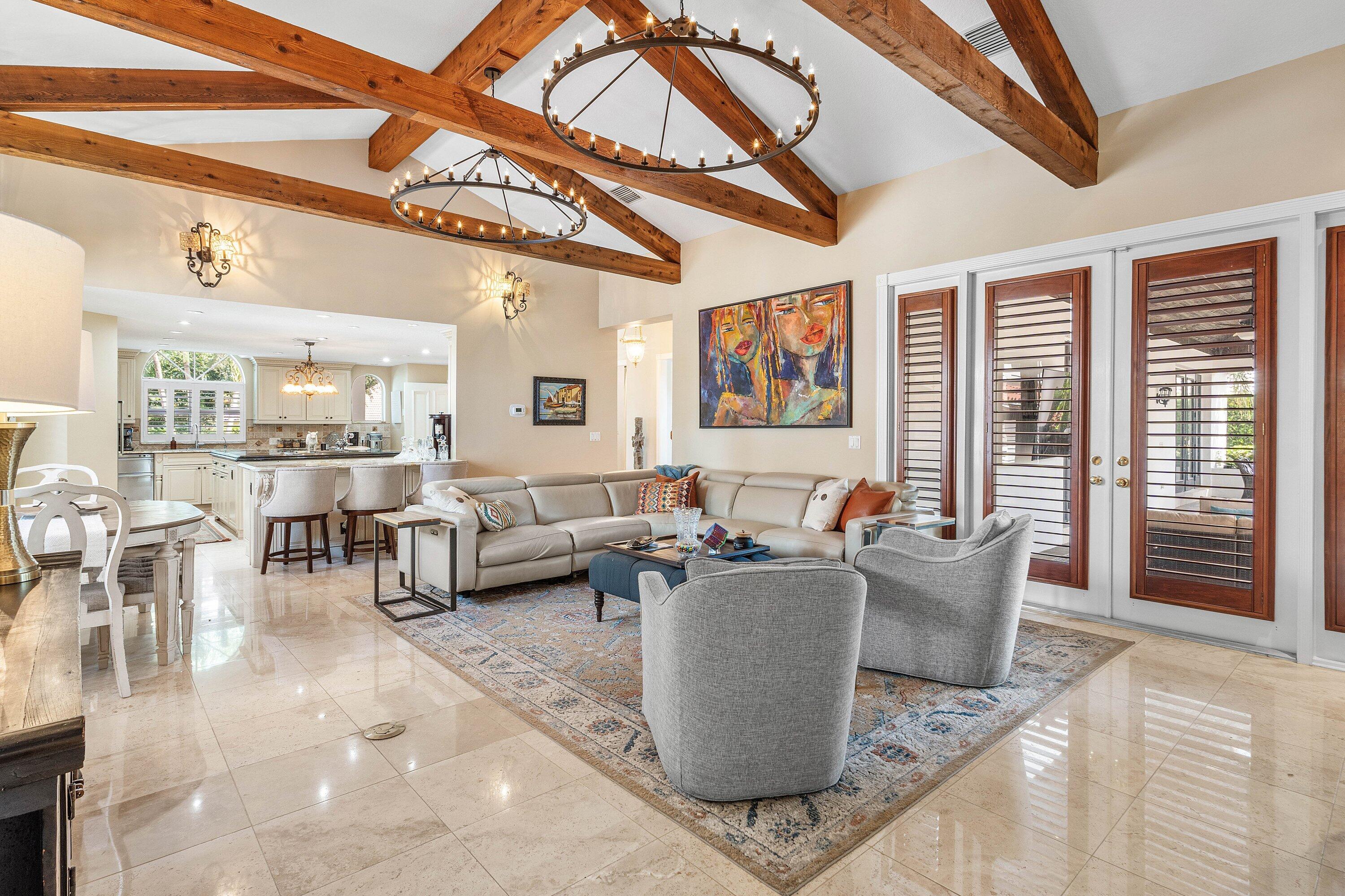 2 FIRESTONE, West Palm Beach FL 33401