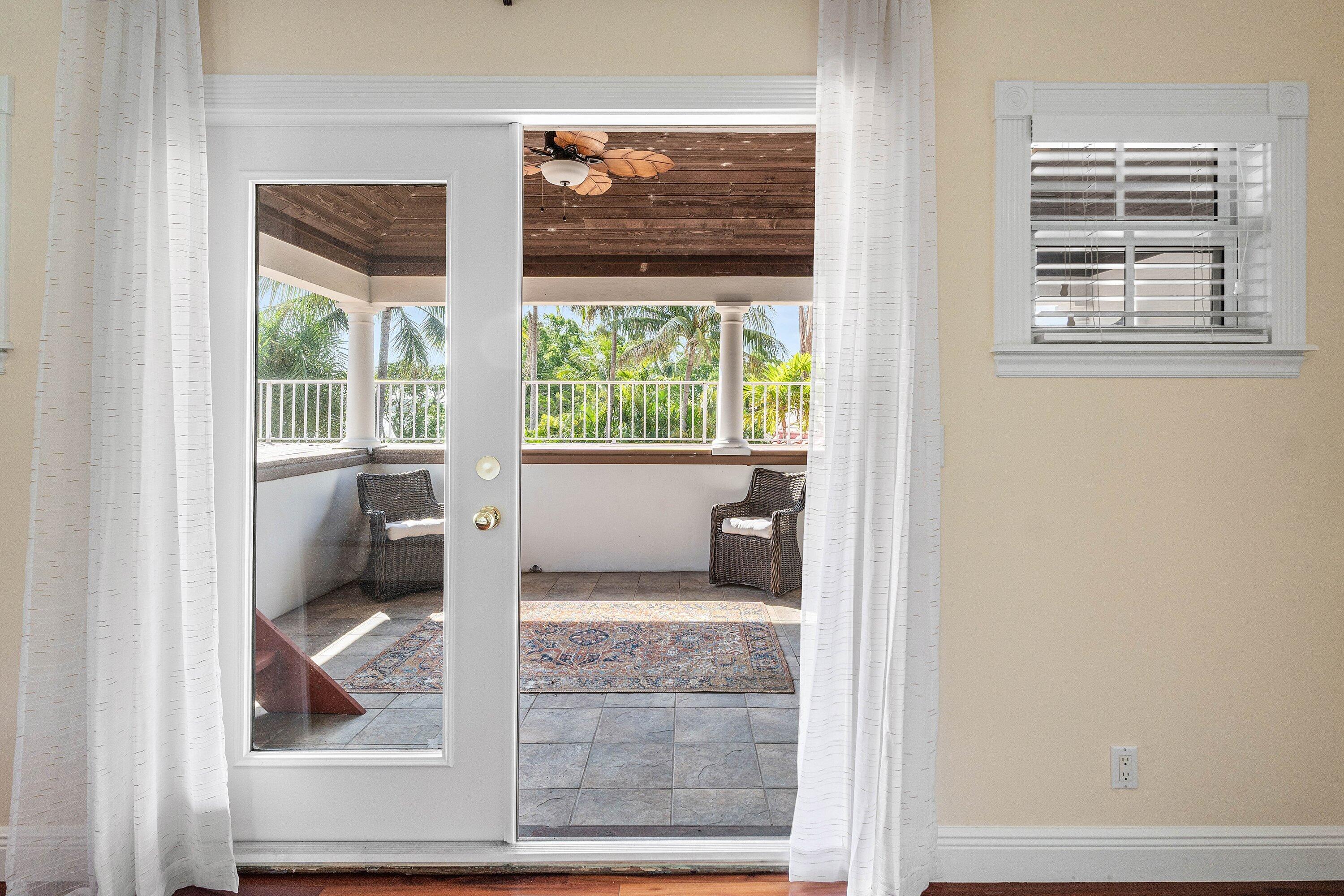 2 FIRESTONE, West Palm Beach FL 33401