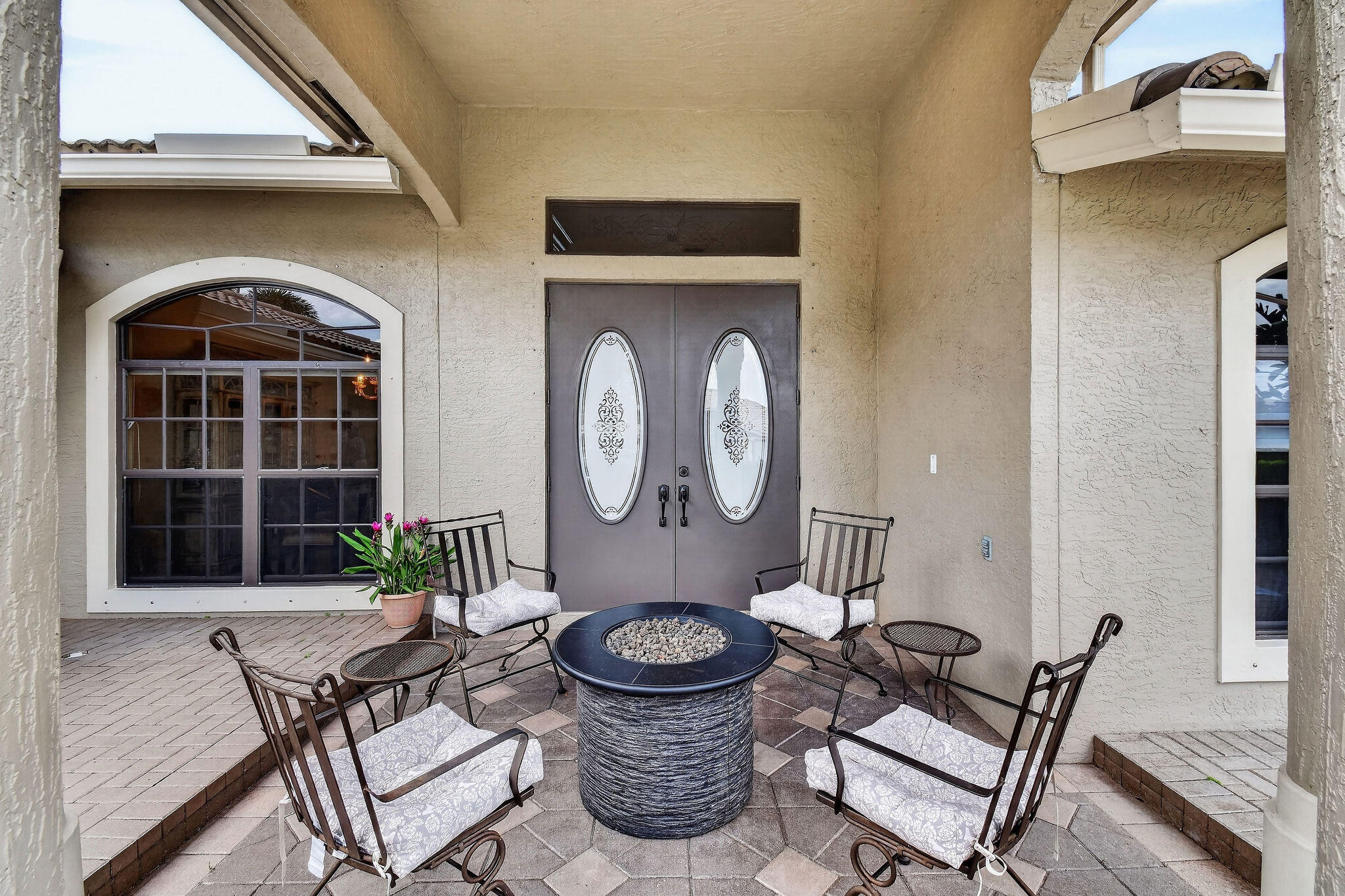 118 Fernwood, Royal Palm Beach FL 33411