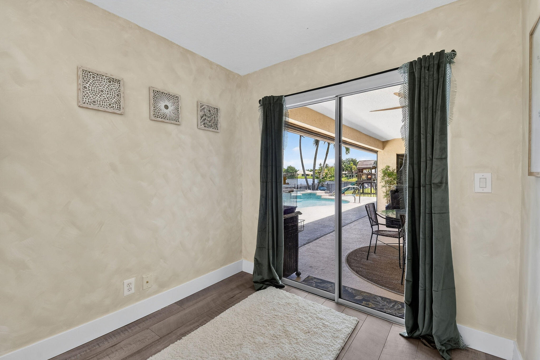 118 Fernwood, Royal Palm Beach FL 33411