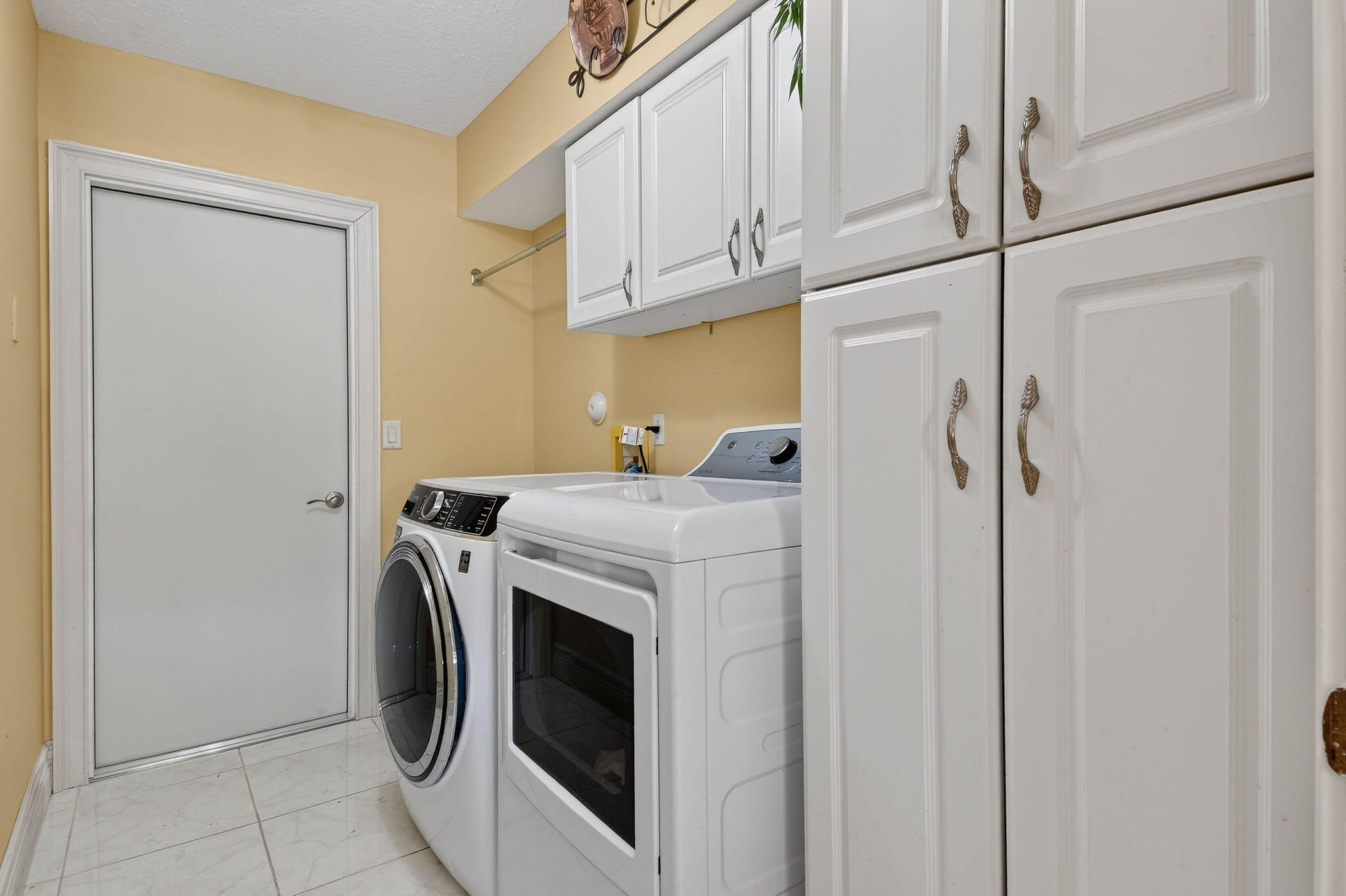 118 Fernwood, Royal Palm Beach FL 33411