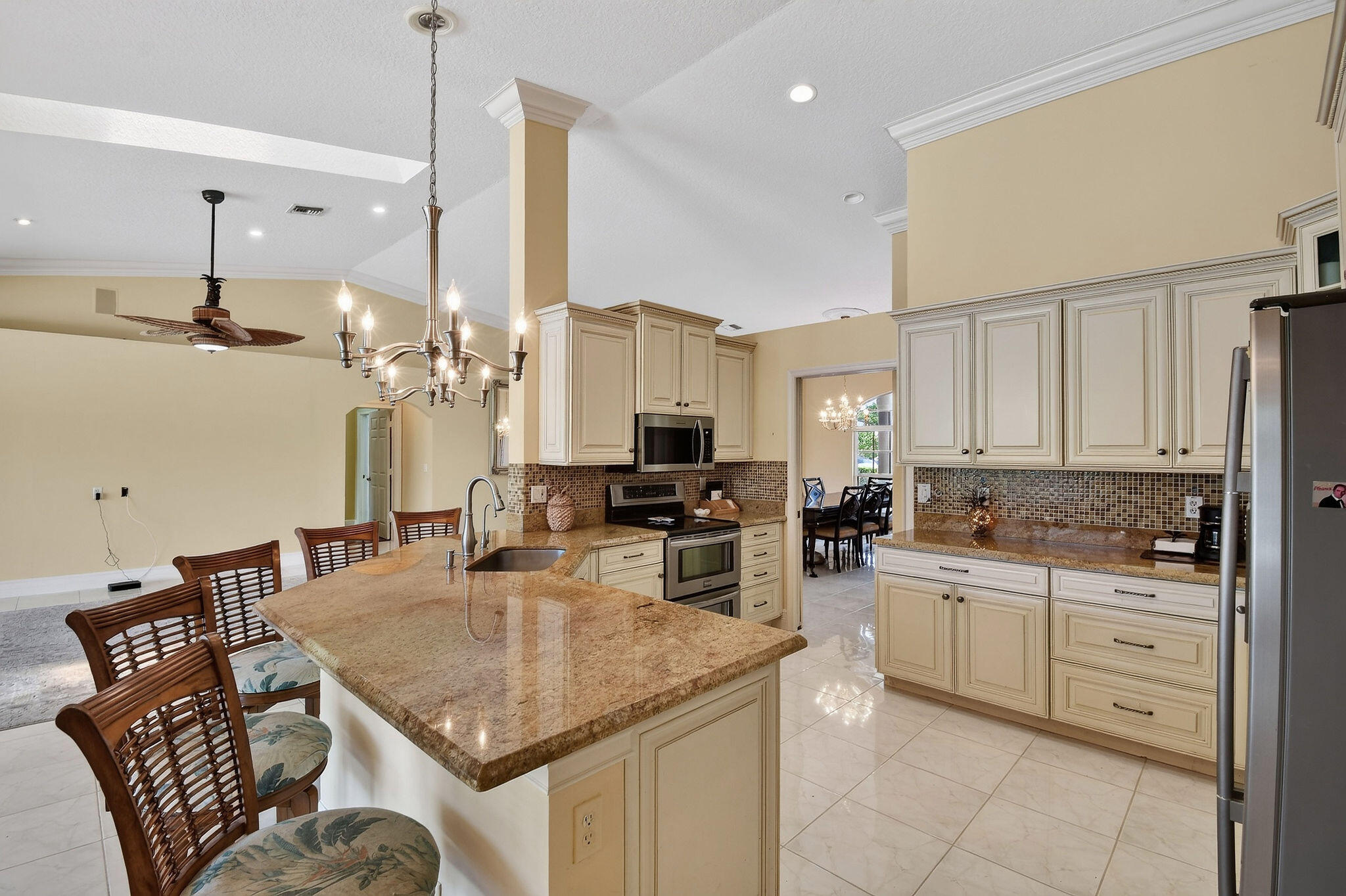 118 Fernwood, Royal Palm Beach FL 33411