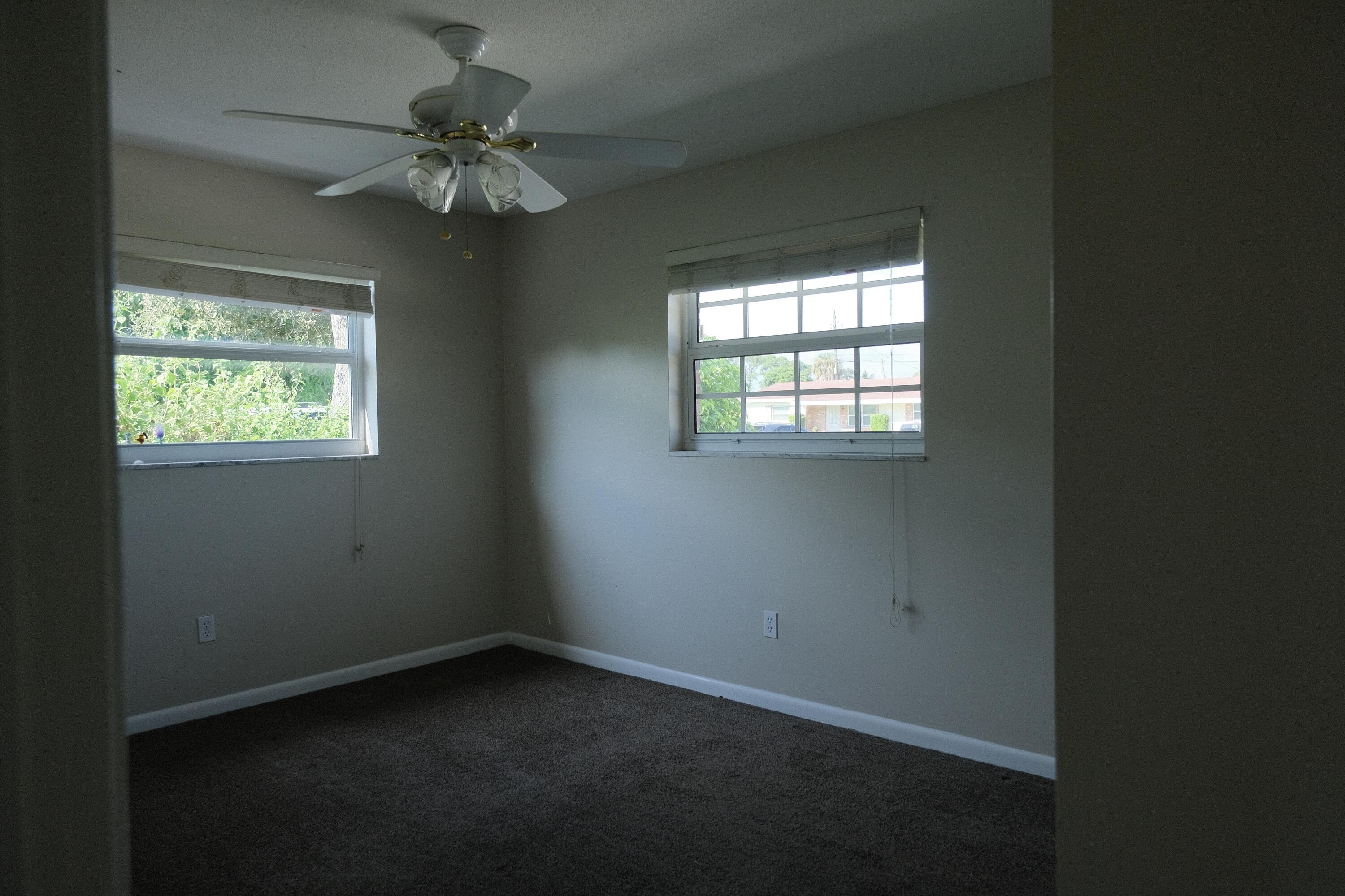980 Woodland, West Palm Beach FL 33415