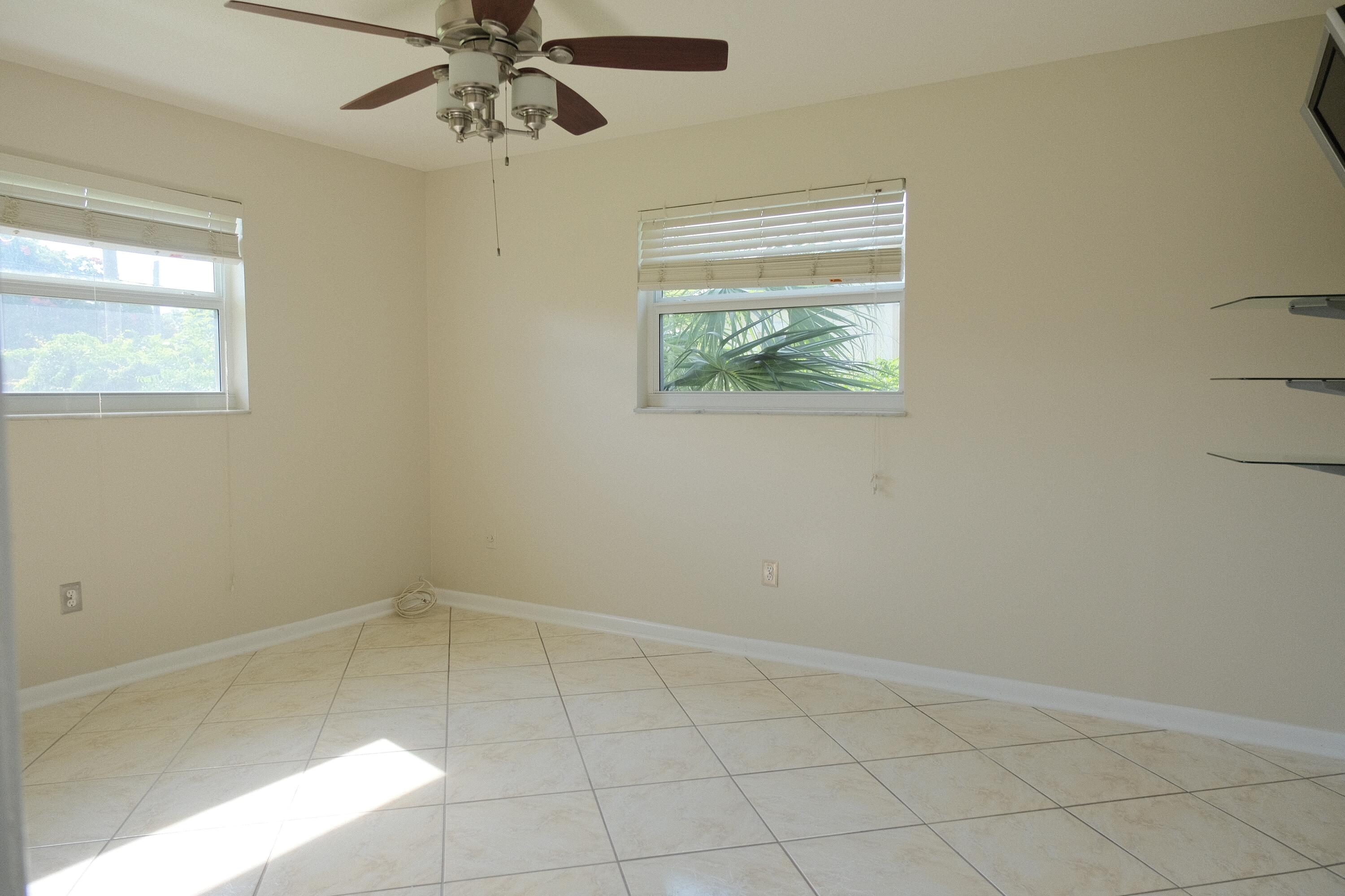 980 Woodland, West Palm Beach FL 33415