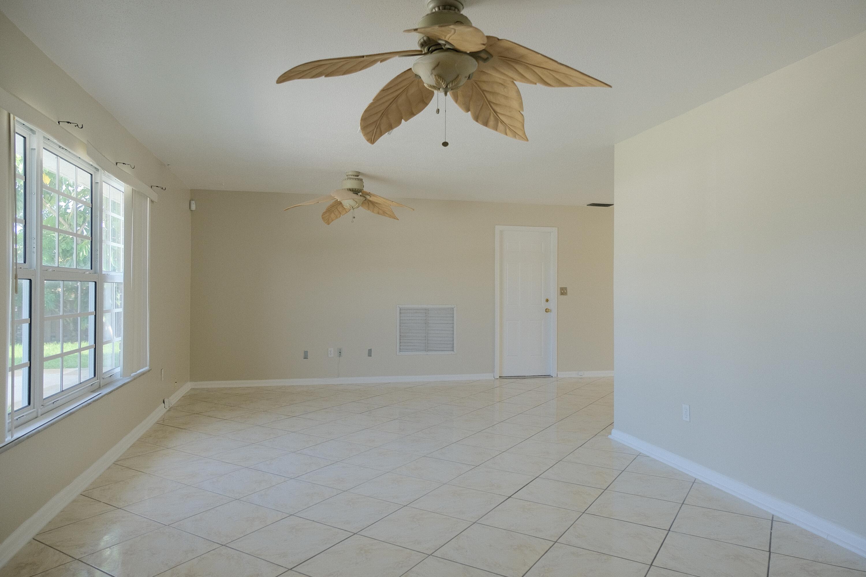 980 Woodland, West Palm Beach FL 33415