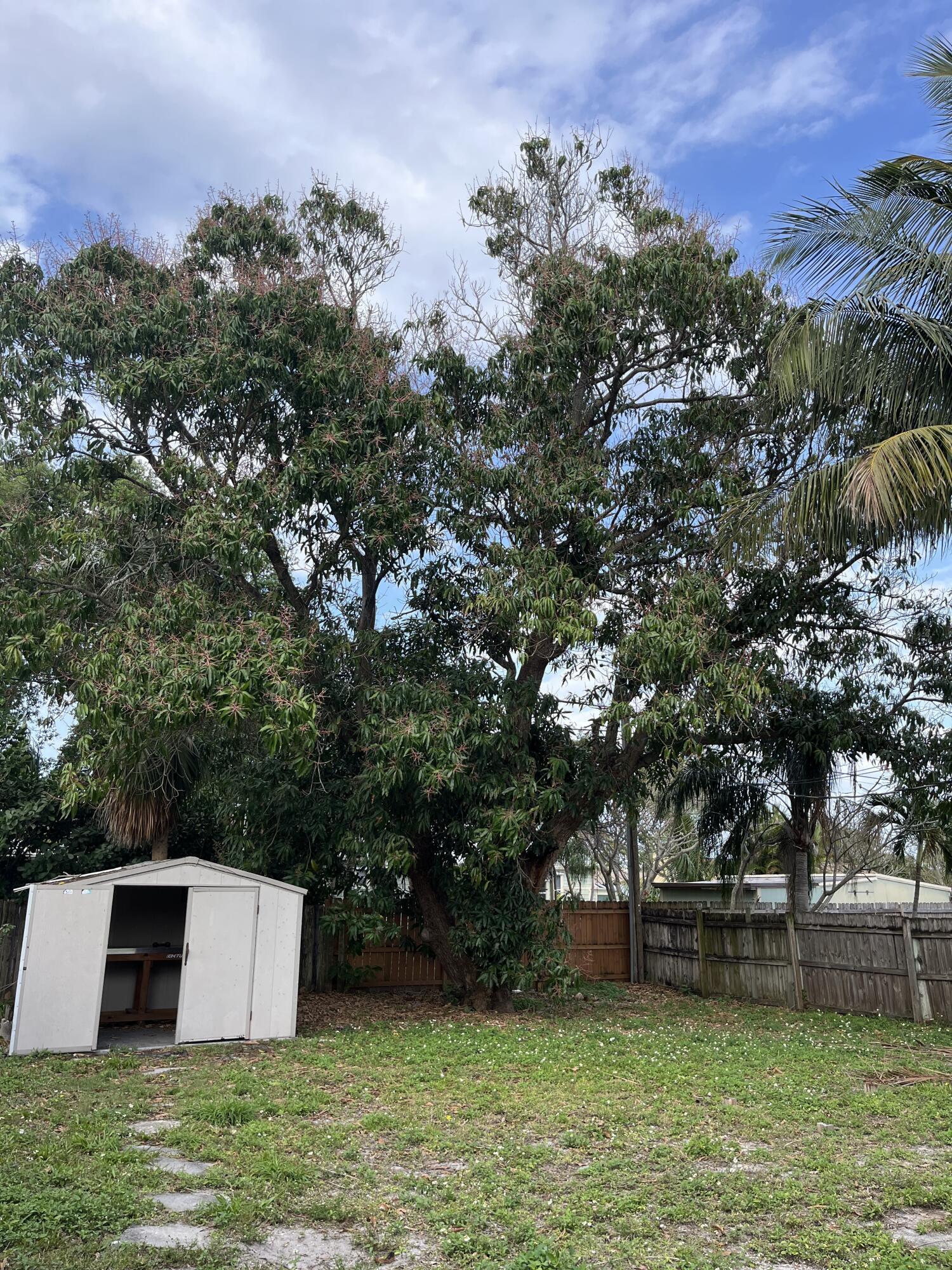 511 W PALM, Lantana FL 33462