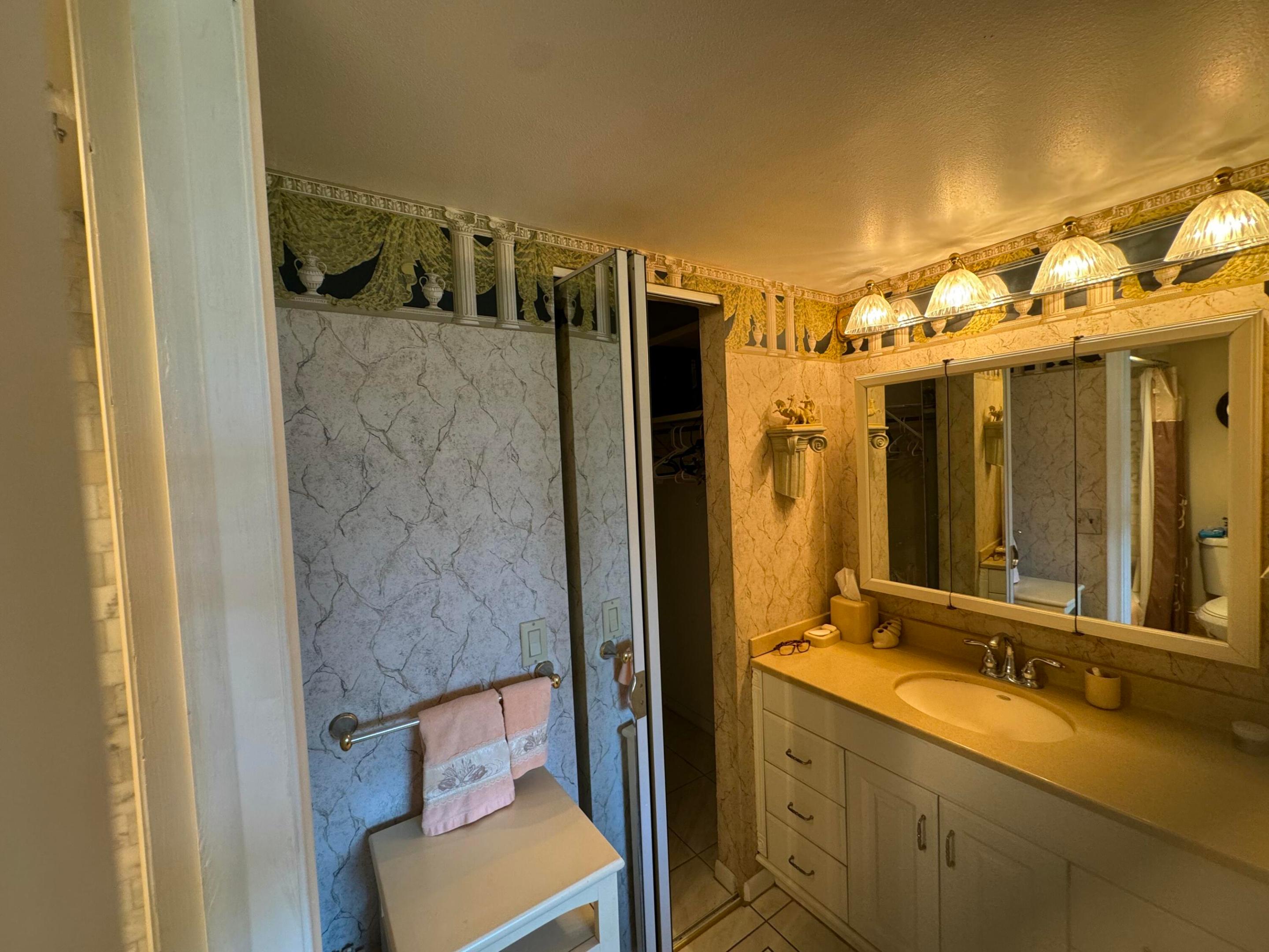 1350 RIVER REACH #106, Fort Lauderdale FL 33315
