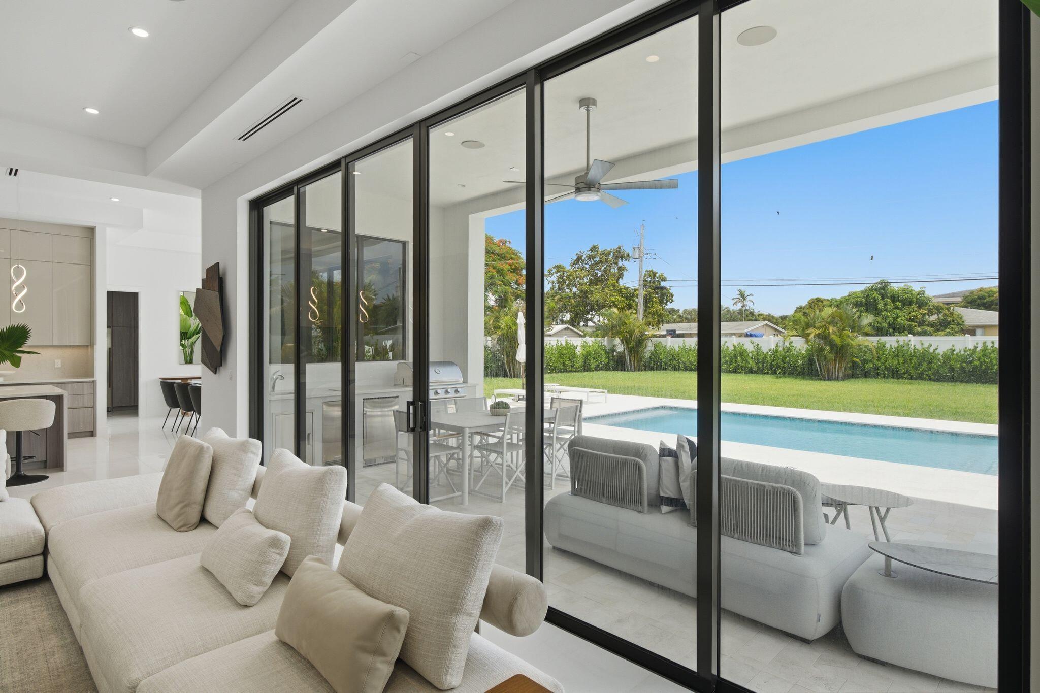 261 NW 8th, Boca Raton FL 33432