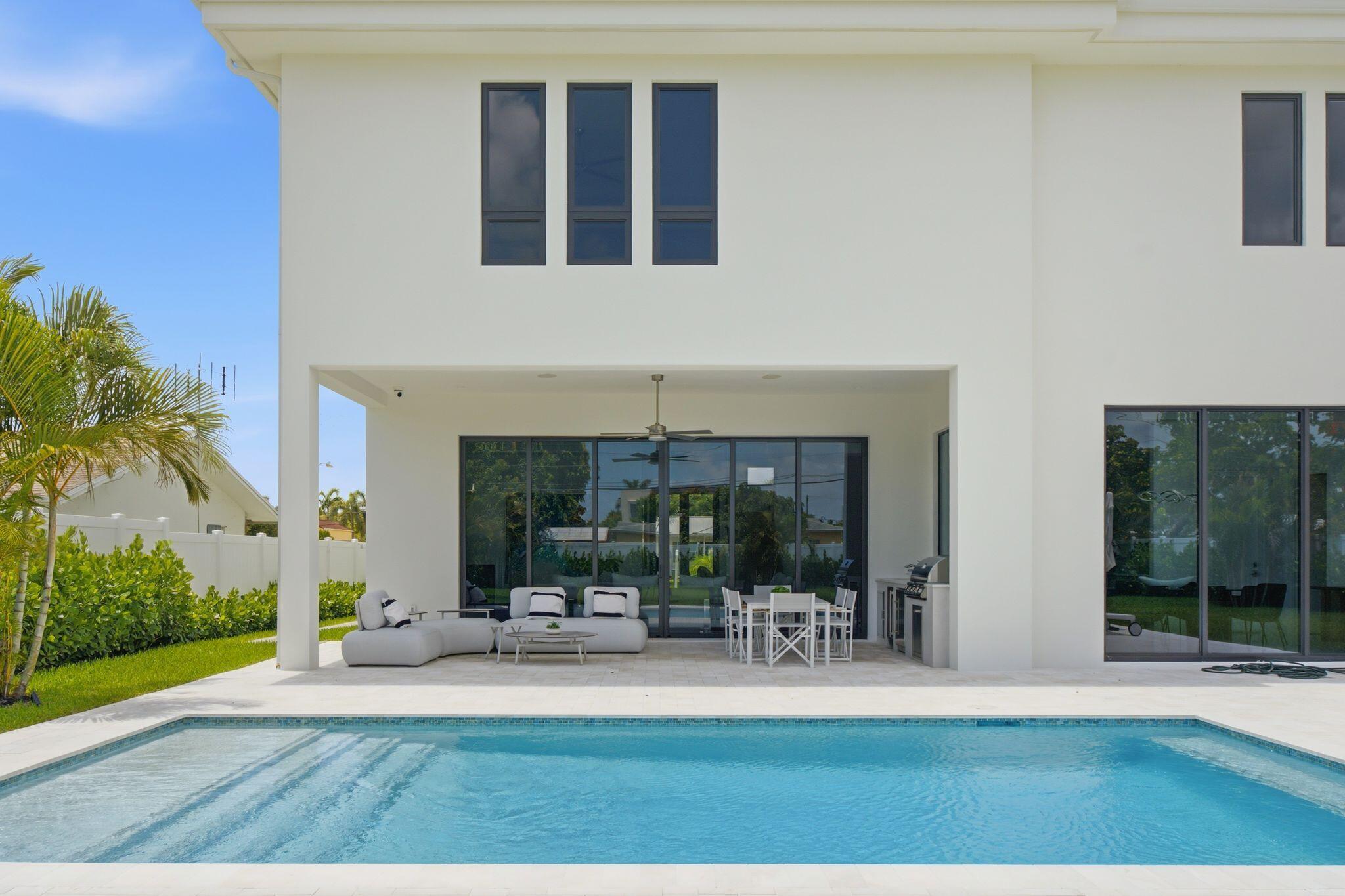 261 NW 8th, Boca Raton FL 33432