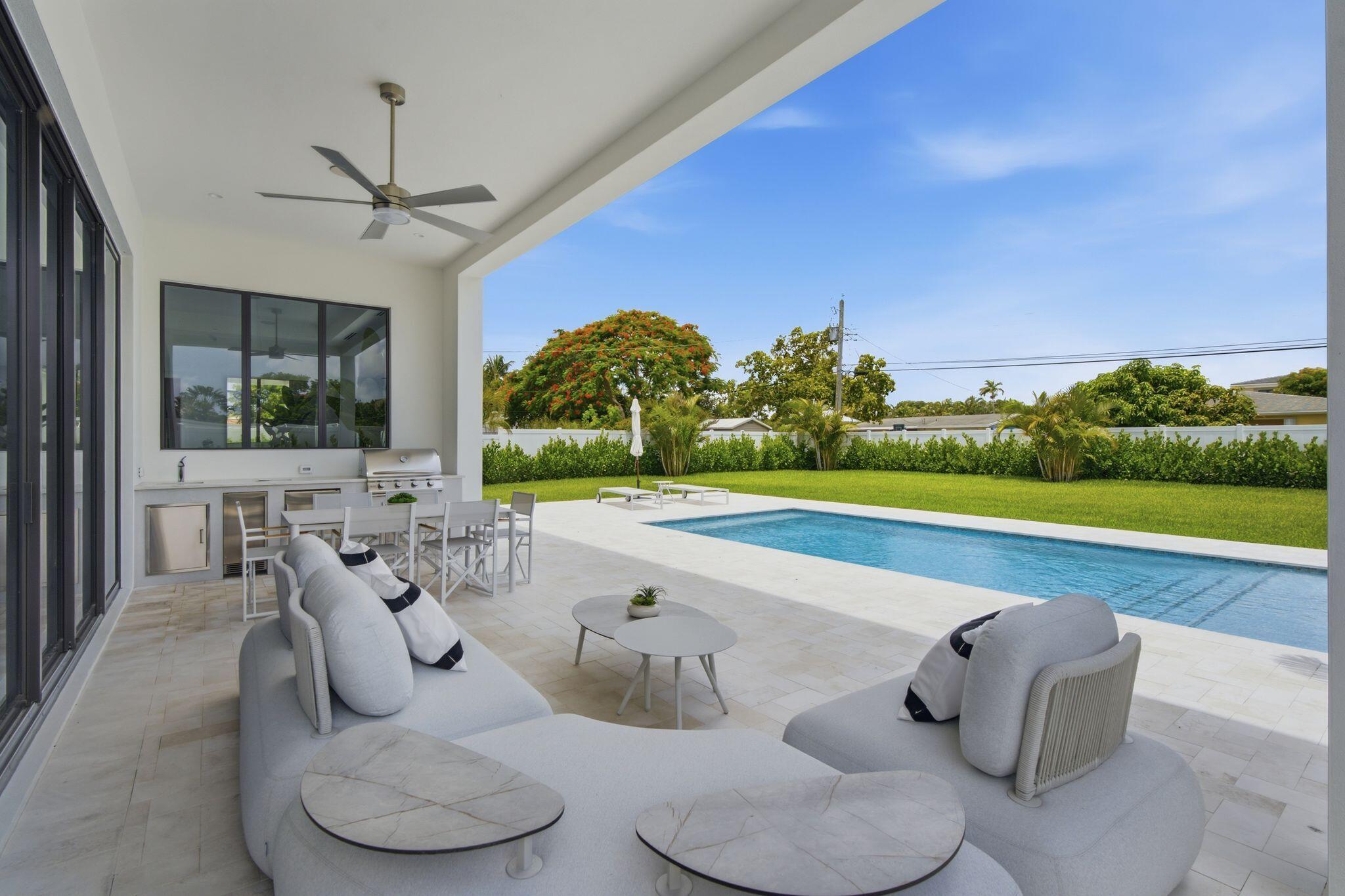 261 NW 8th, Boca Raton FL 33432