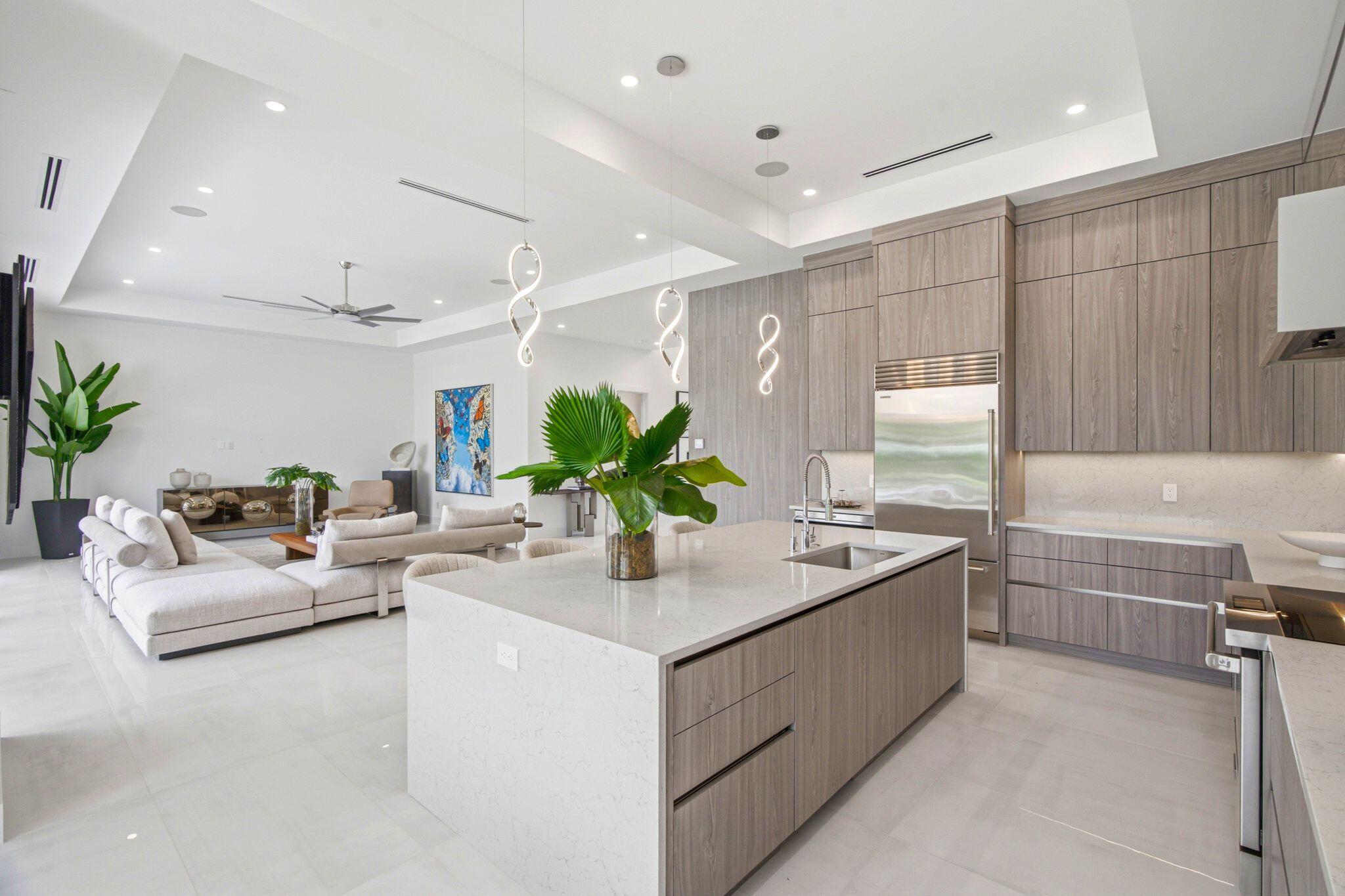 261 NW 8th, Boca Raton FL 33432