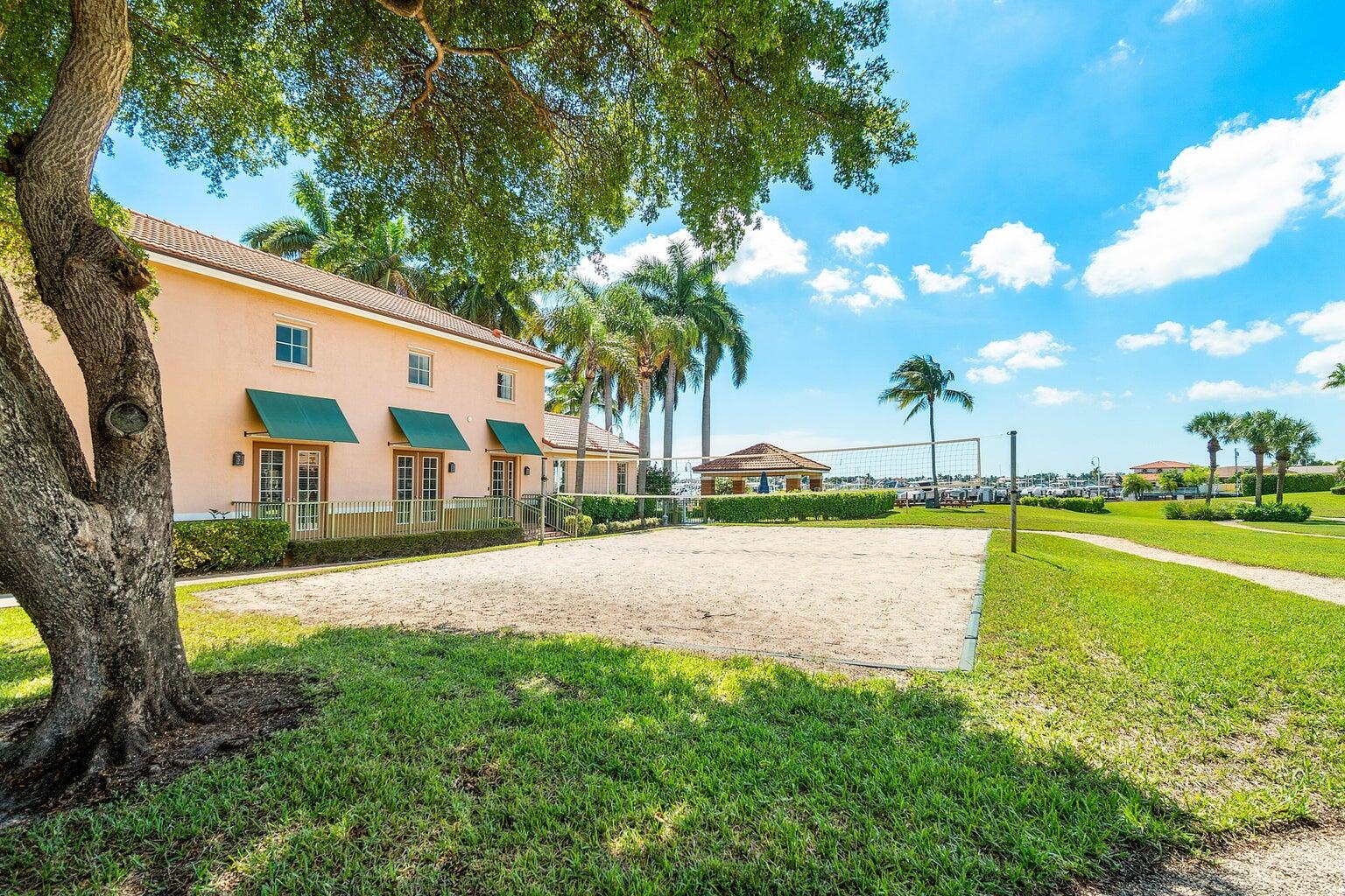 135 Yacht Club #305, Hypoluxo FL 33462