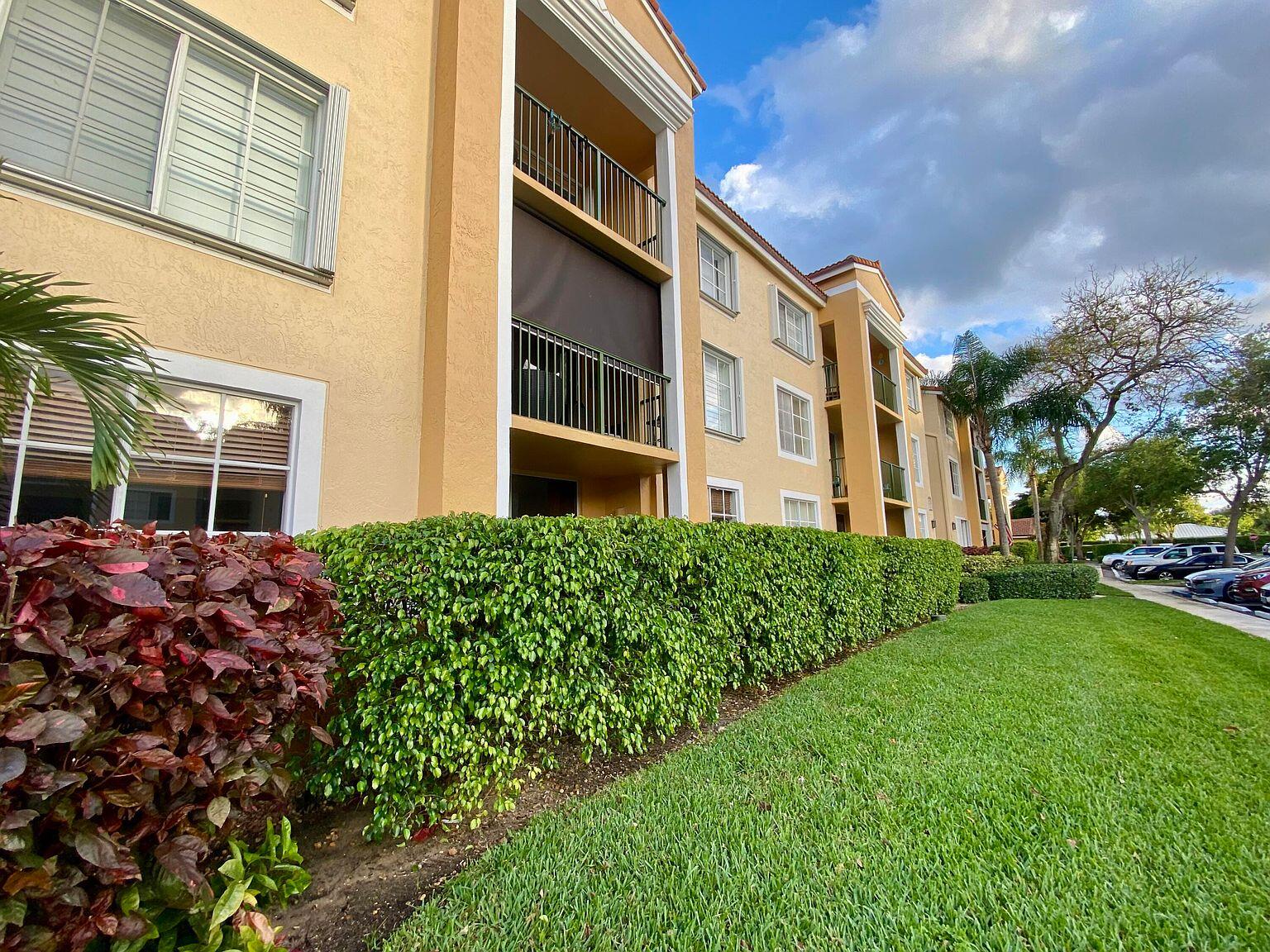 135 Yacht Club #305, Hypoluxo FL 33462