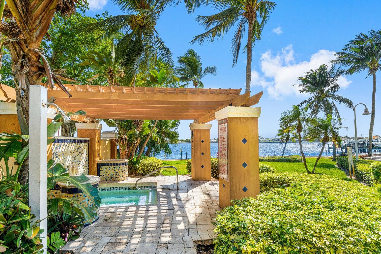 135 Yacht Club #305, Hypoluxo FL 33462