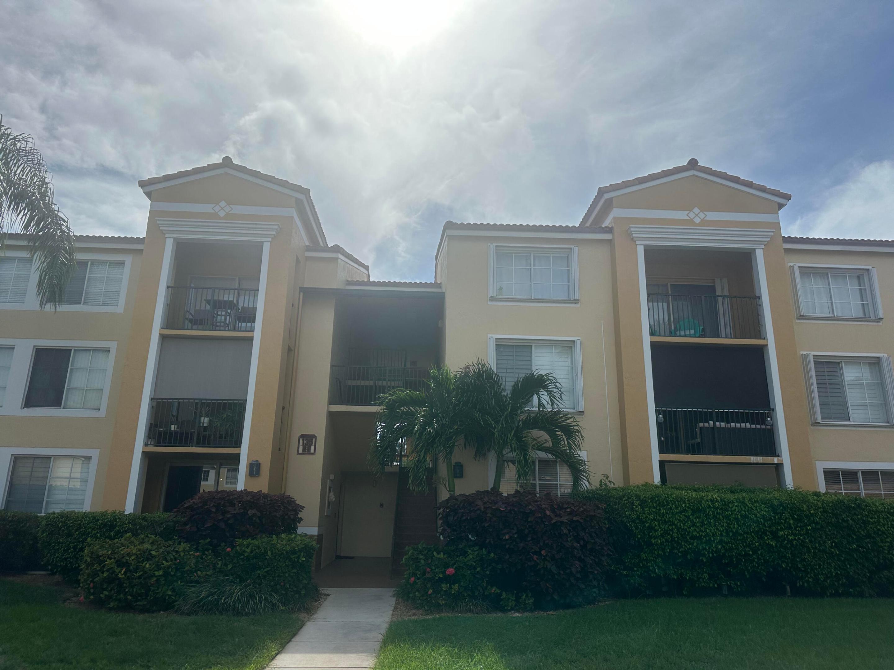 135 Yacht Club #305, Hypoluxo FL 33462