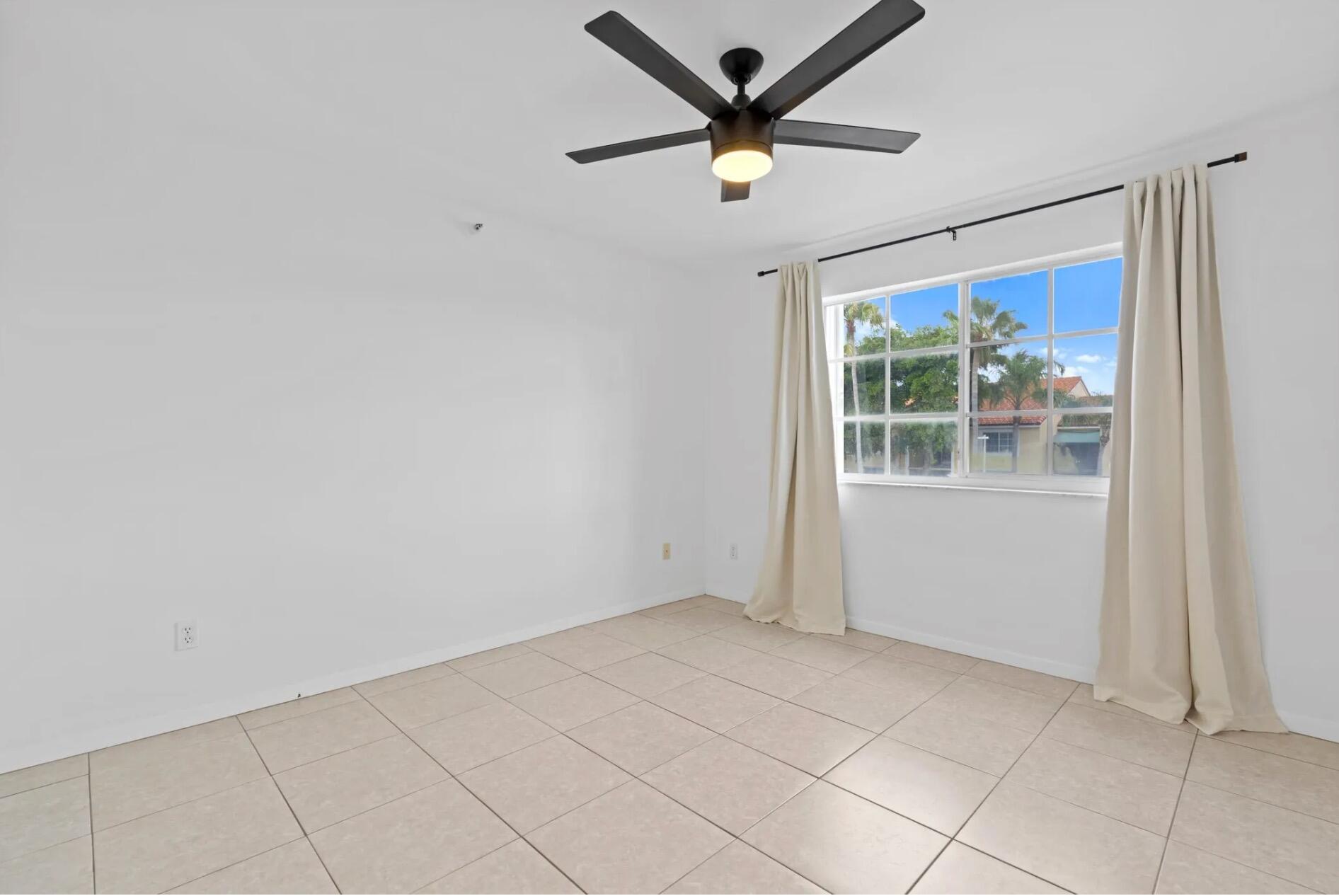 135 Yacht Club #305, Hypoluxo FL 33462