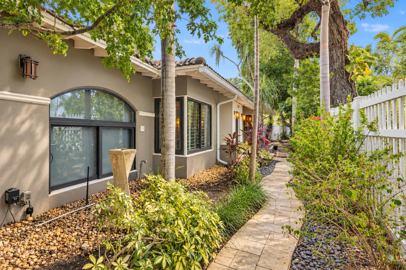 222 SE 16th, Fort Lauderdale FL 33301
