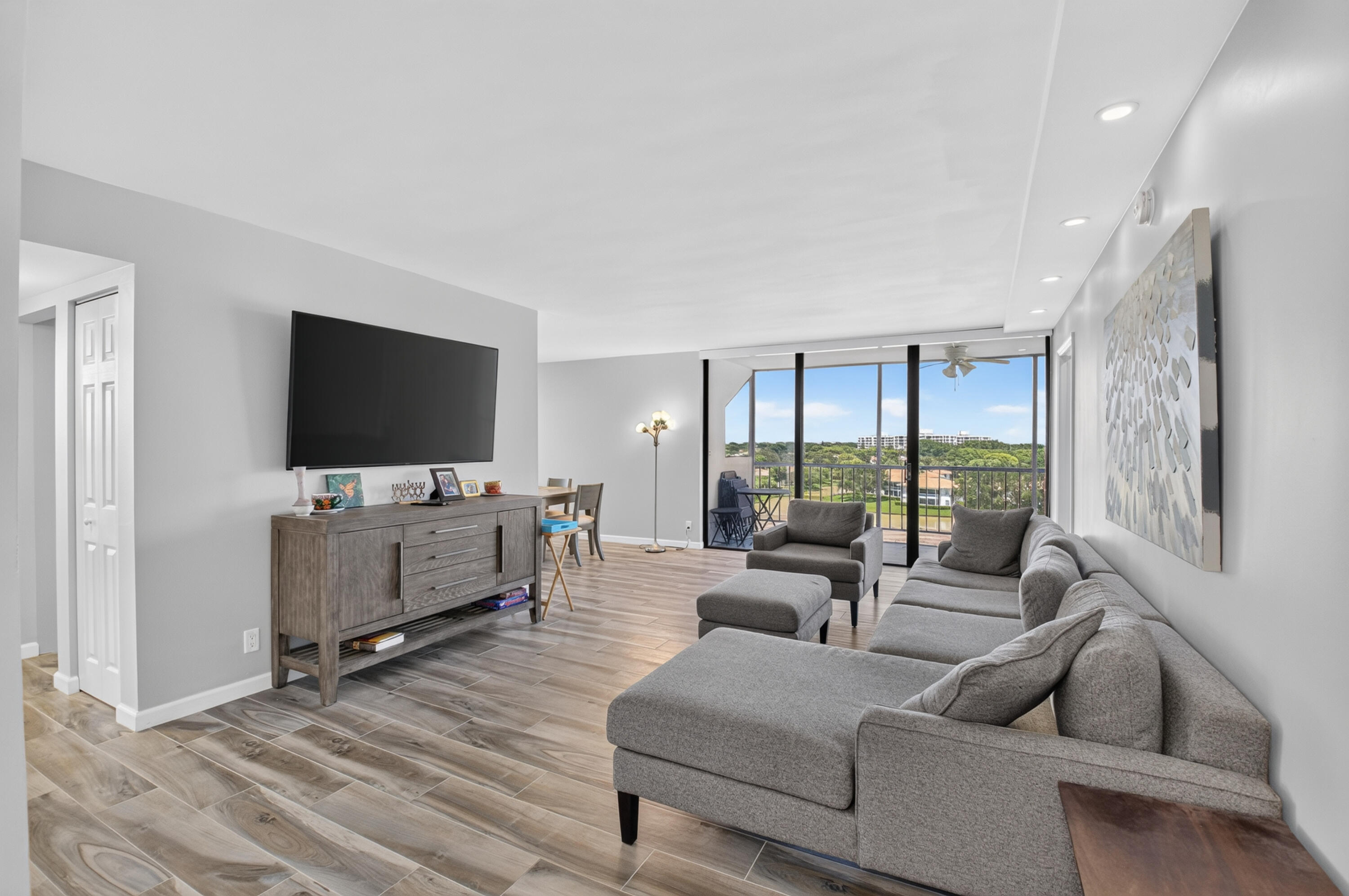 7738 Lakeside #371, Boca Raton FL 33434