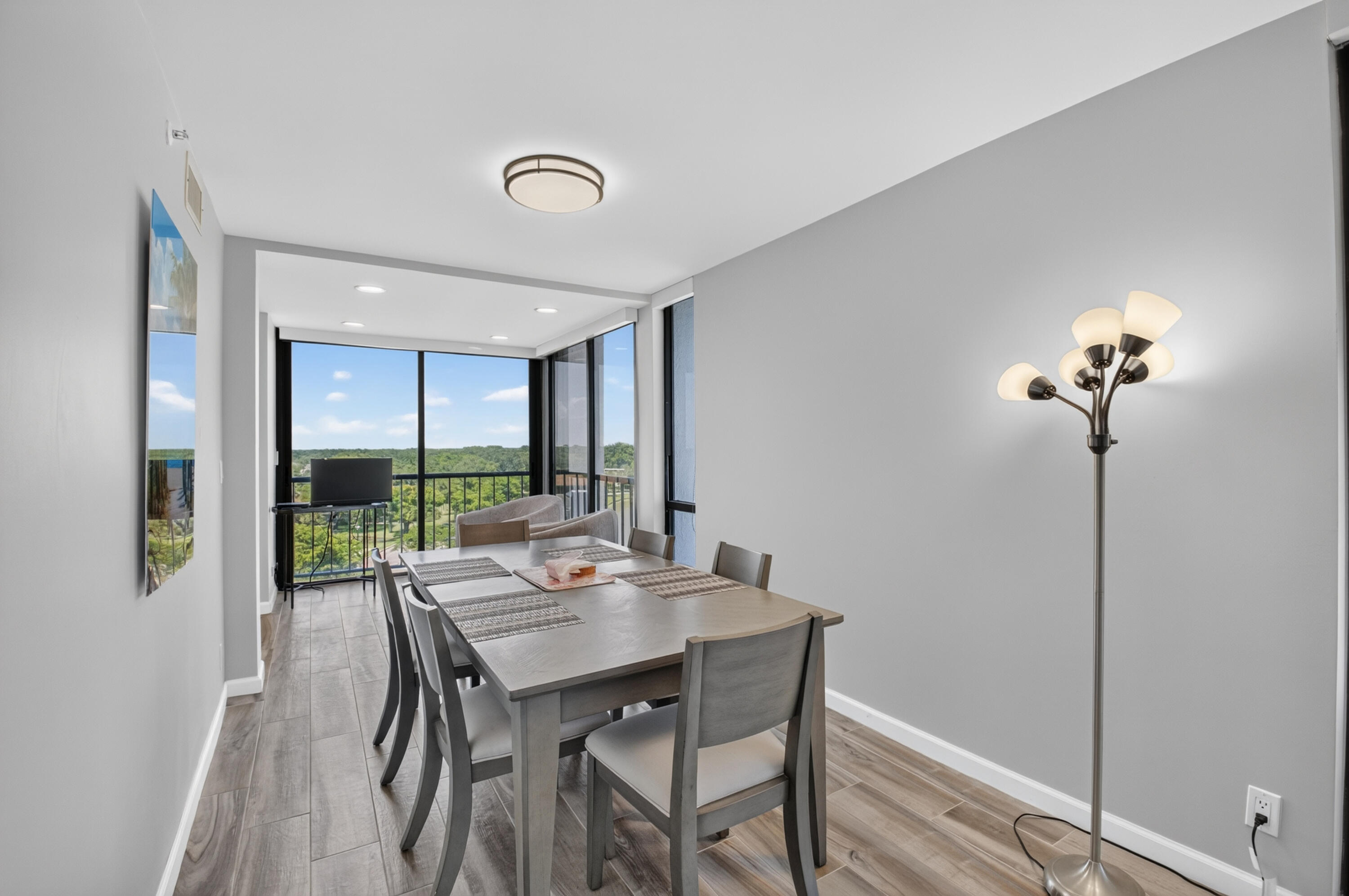 7738 Lakeside #371, Boca Raton FL 33434