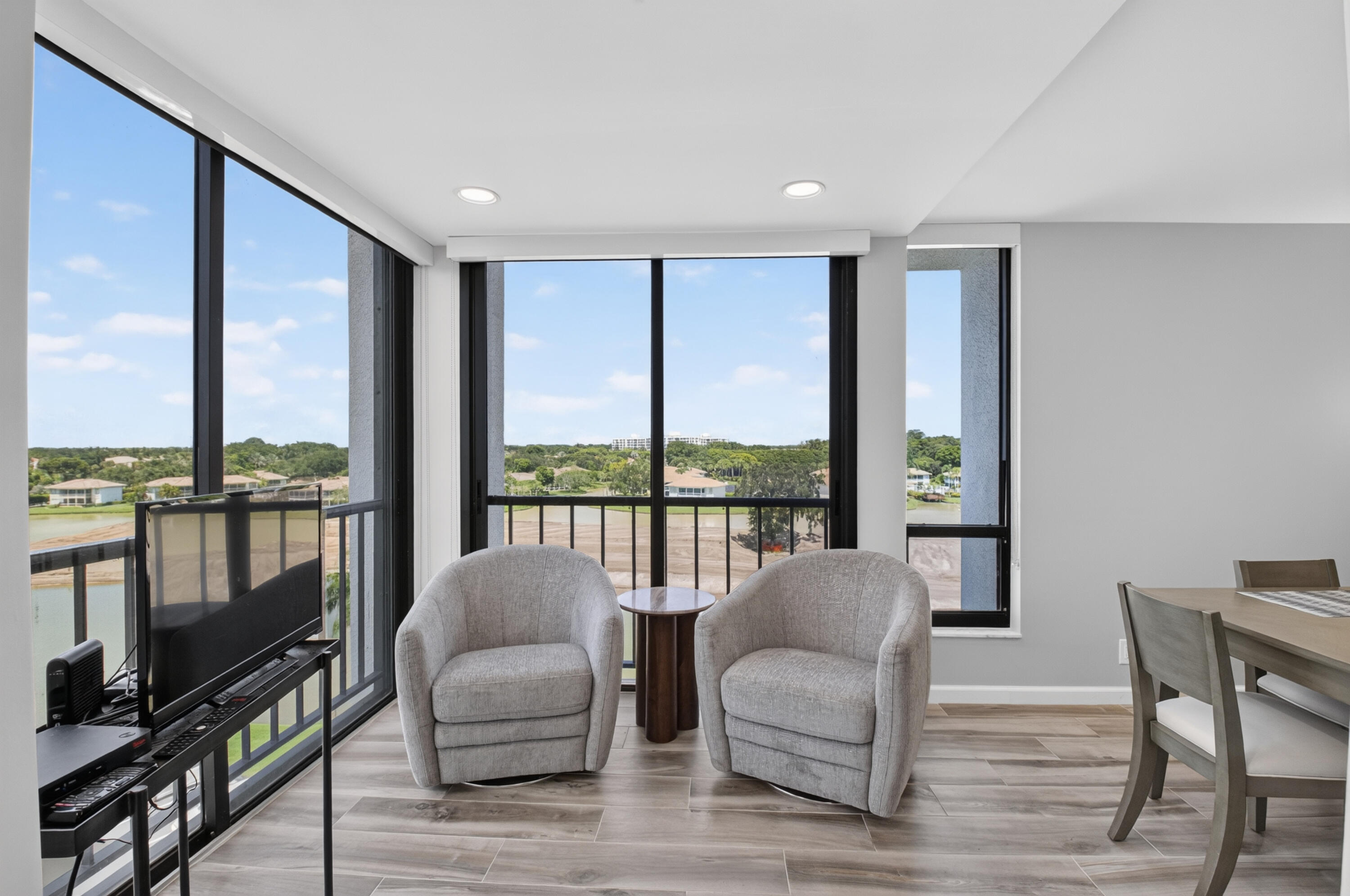7738 Lakeside #371, Boca Raton FL 33434