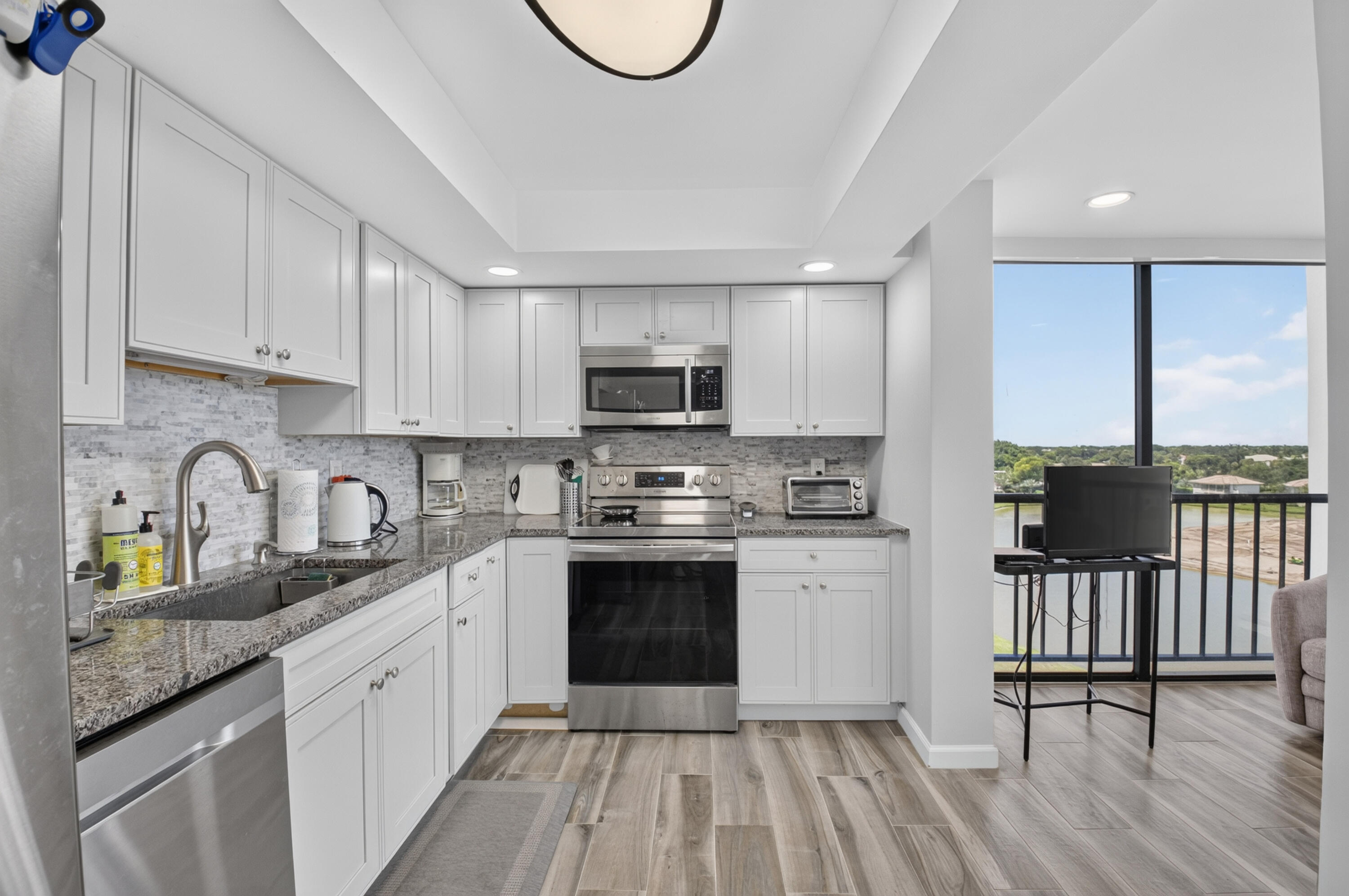 7738 Lakeside #371, Boca Raton FL 33434