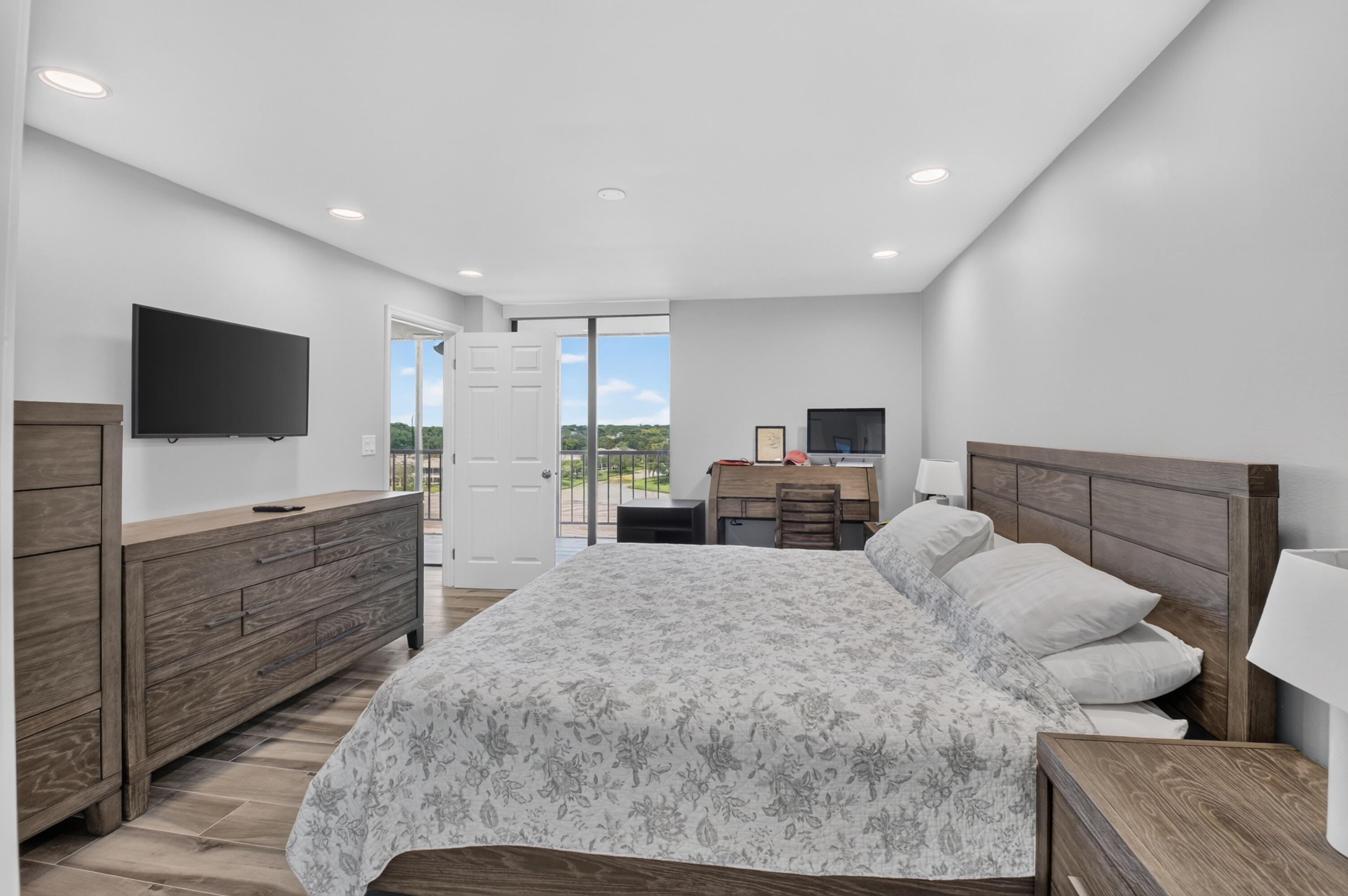 7738 Lakeside #371, Boca Raton FL 33434