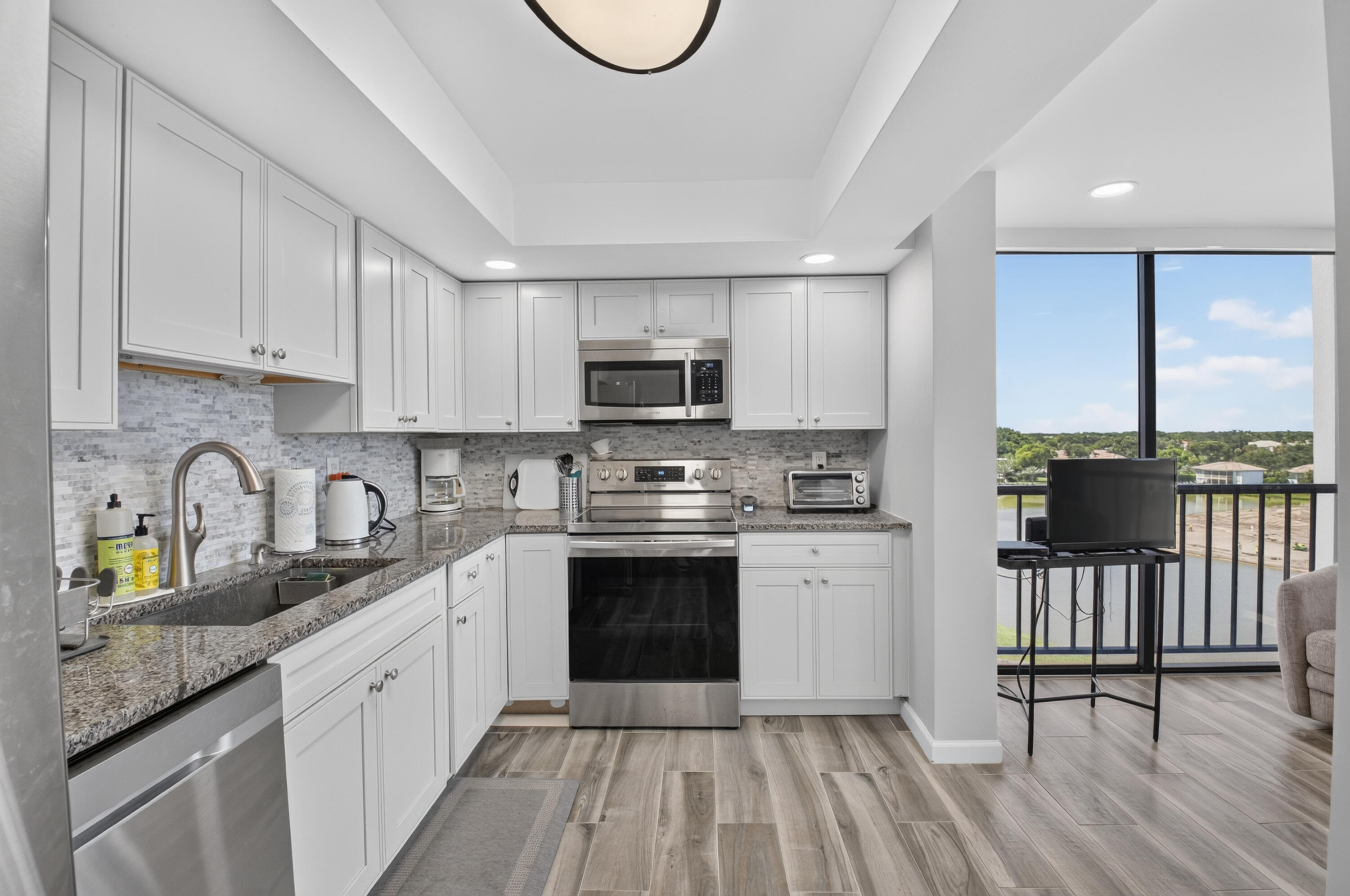 7738 Lakeside #371, Boca Raton FL 33434