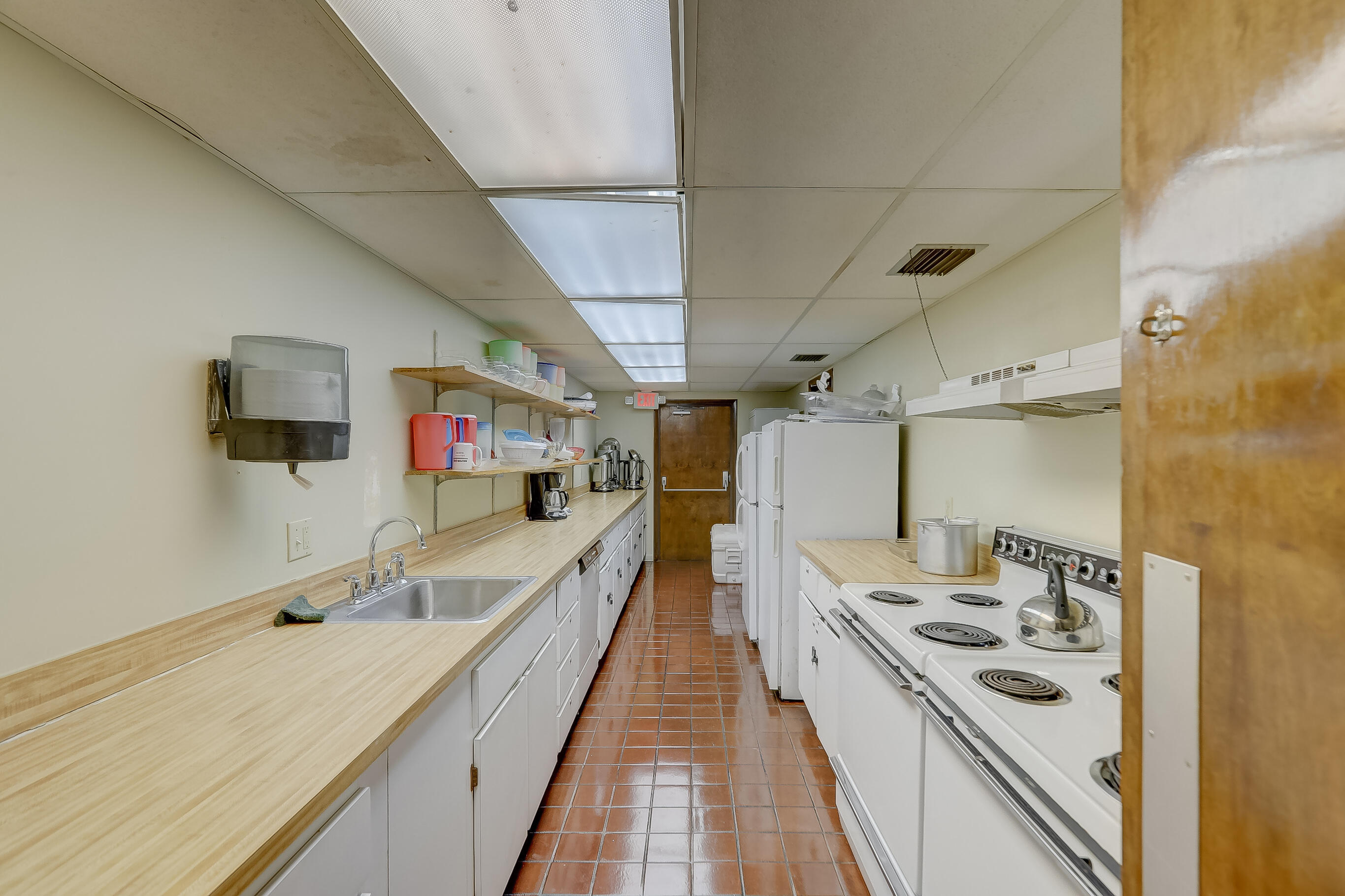6751 N UNIVERSITY #302, Tamarac FL 33321