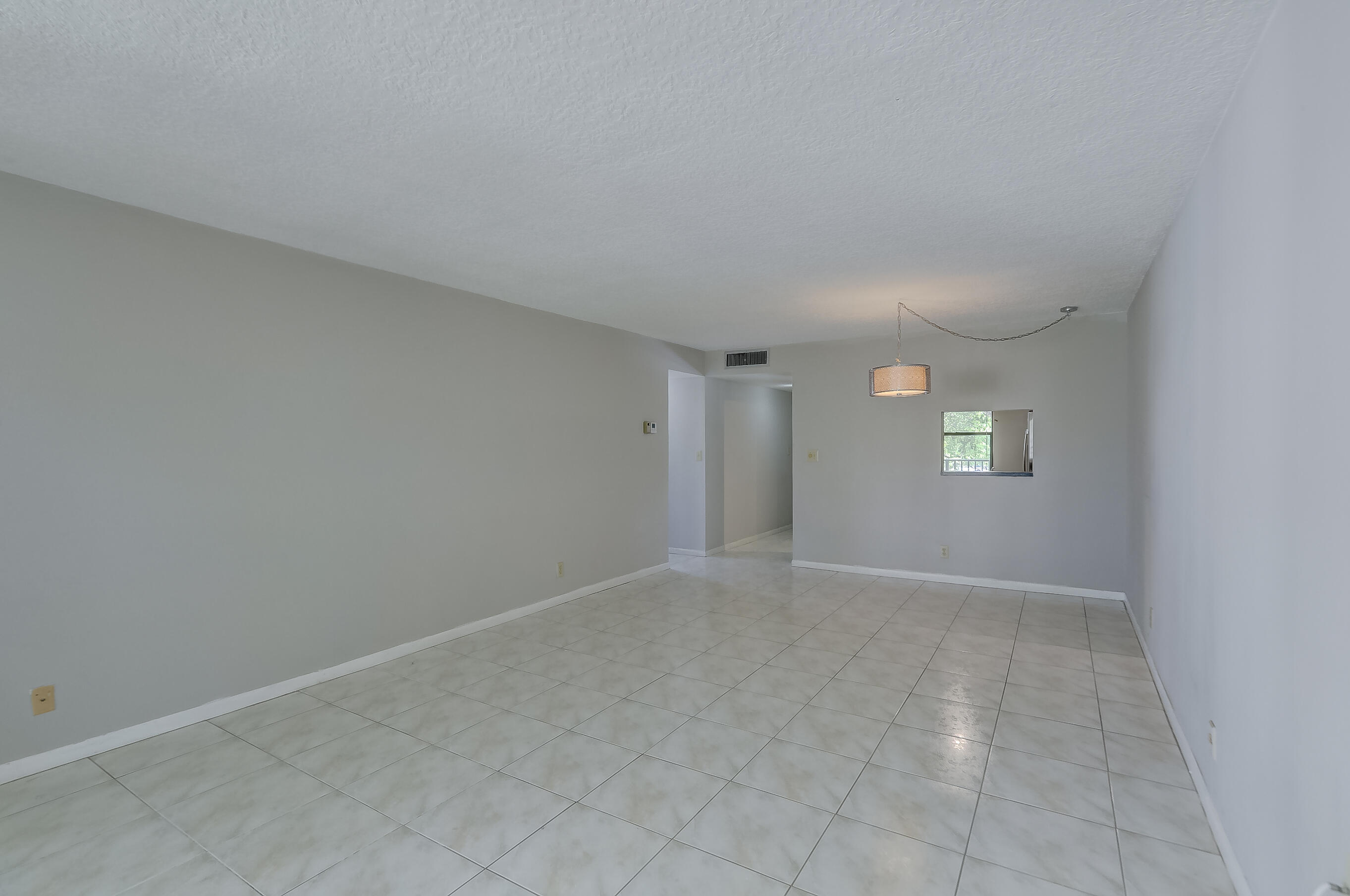 6751 N UNIVERSITY #302, Tamarac FL 33321