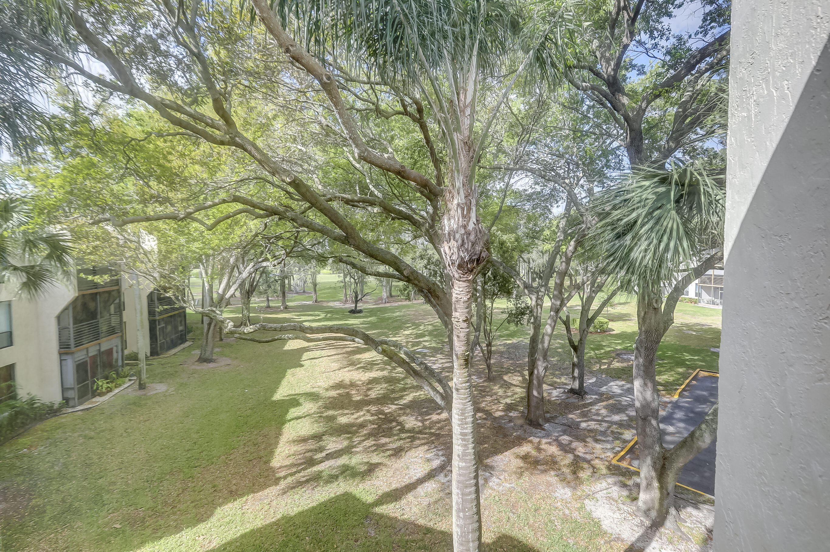 6751 N UNIVERSITY #302, Tamarac FL 33321