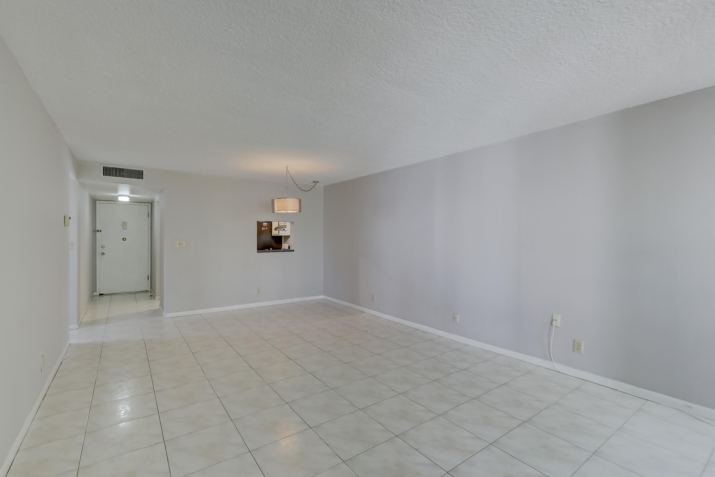 6751 N UNIVERSITY #302, Tamarac FL 33321