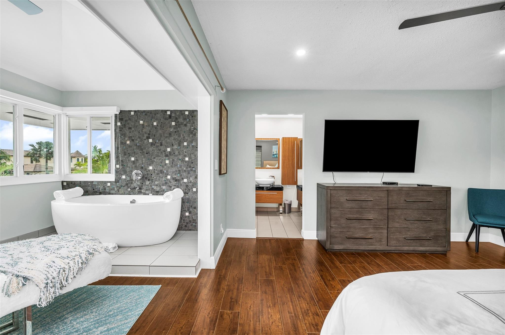39 Castle Harbor Isle, Fort Lauderdale FL 33308