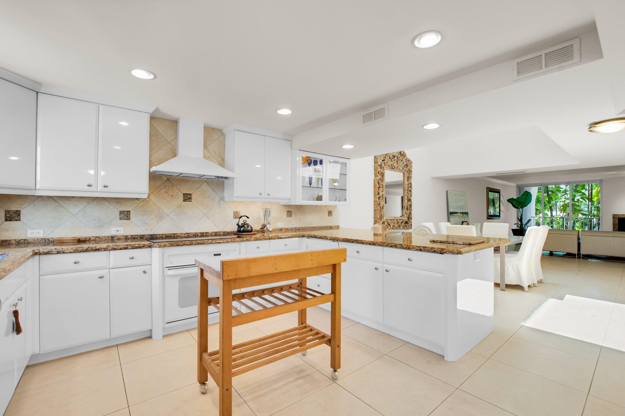 1222 Hillsboro Mile #11, Hillsboro Beach FL 33062