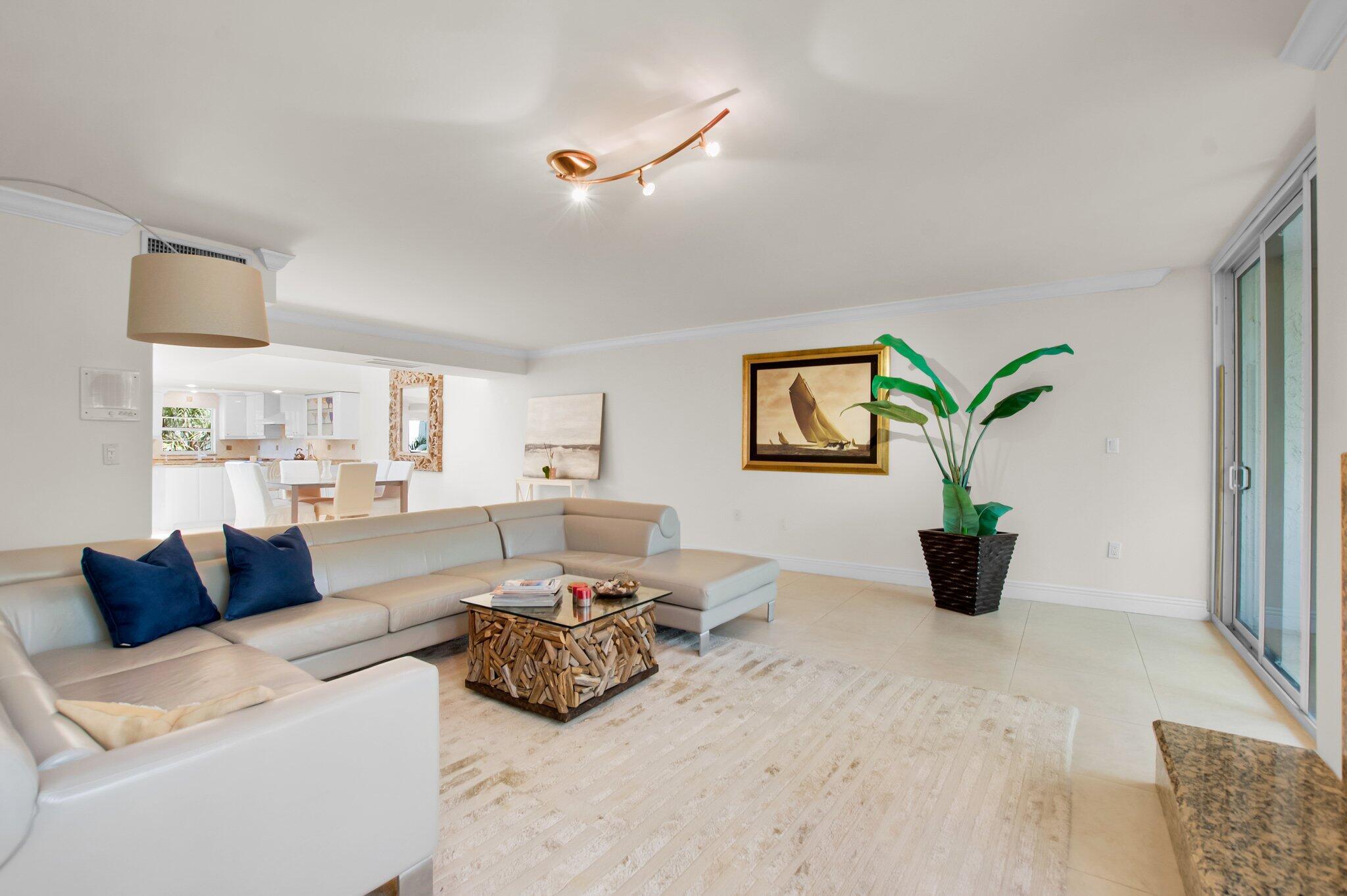 1222 Hillsboro Mile #11, Hillsboro Beach FL 33062