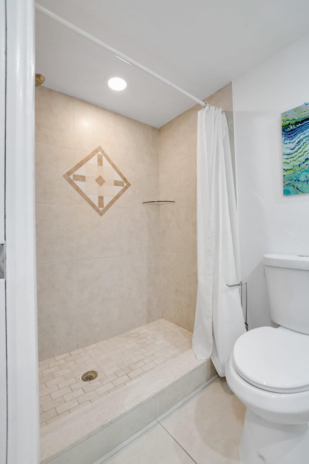 1222 Hillsboro Mile #11, Hillsboro Beach FL 33062